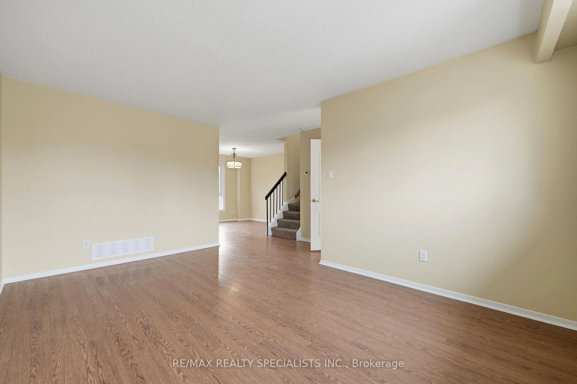 Photo 24 of 44 Fanshawe Drive, Brampton, Heart Lake West — HOMEH