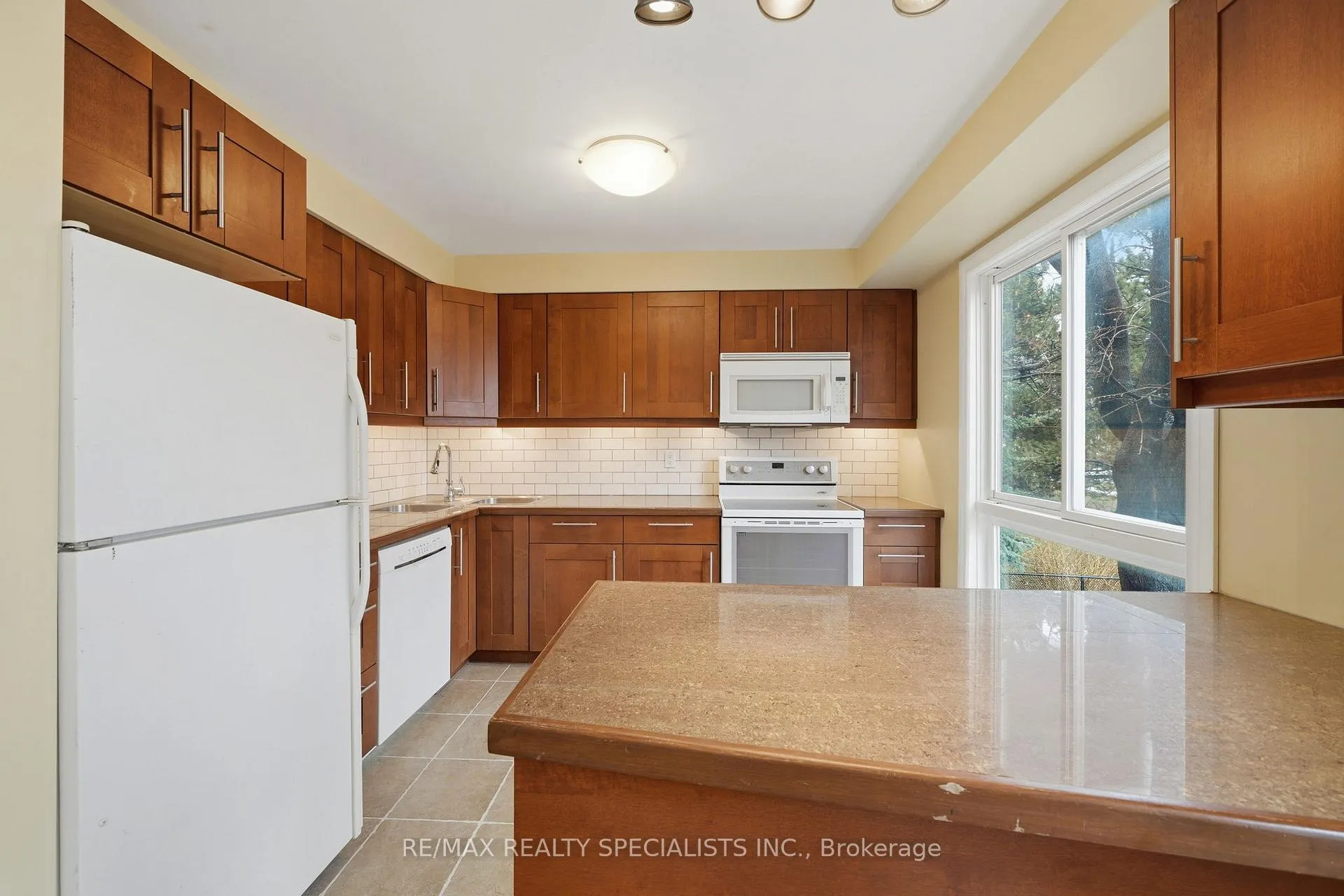 Photo 25 of 44 Fanshawe Drive, Brampton, Heart Lake West — HOMEH