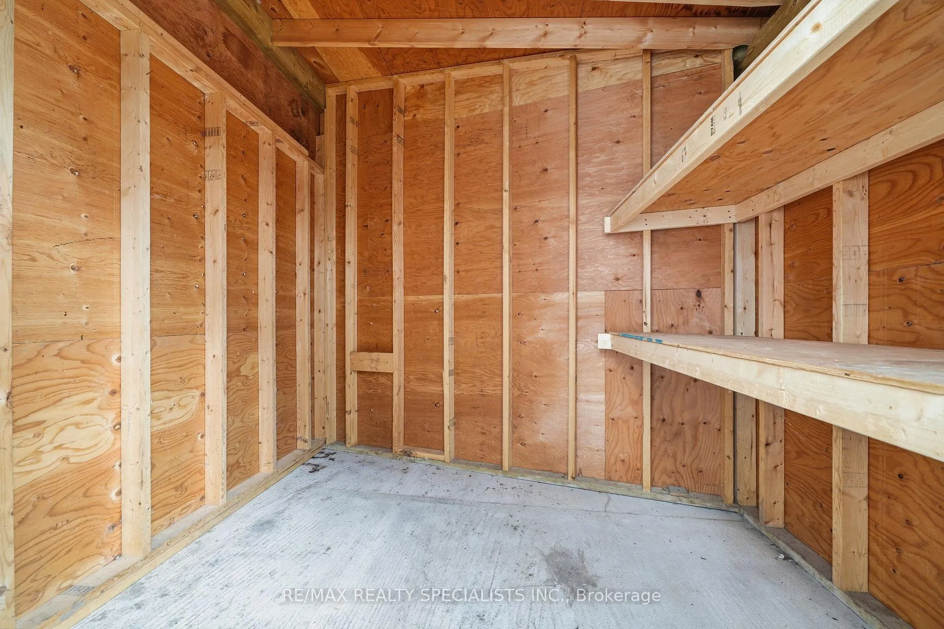 Photo 39 of 44 Fanshawe Drive, Brampton, Heart Lake West — HOMEH