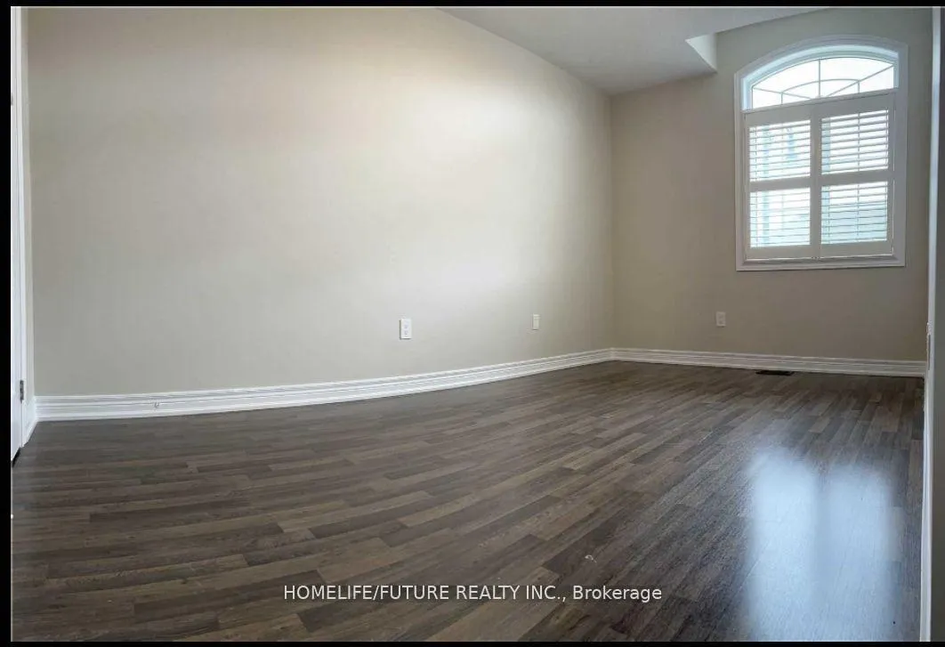 Photo 8 of Unit main & 2nd, 20 Ledger Point Crescent, Brampton, Sandringham-Wellington North — HOMEH