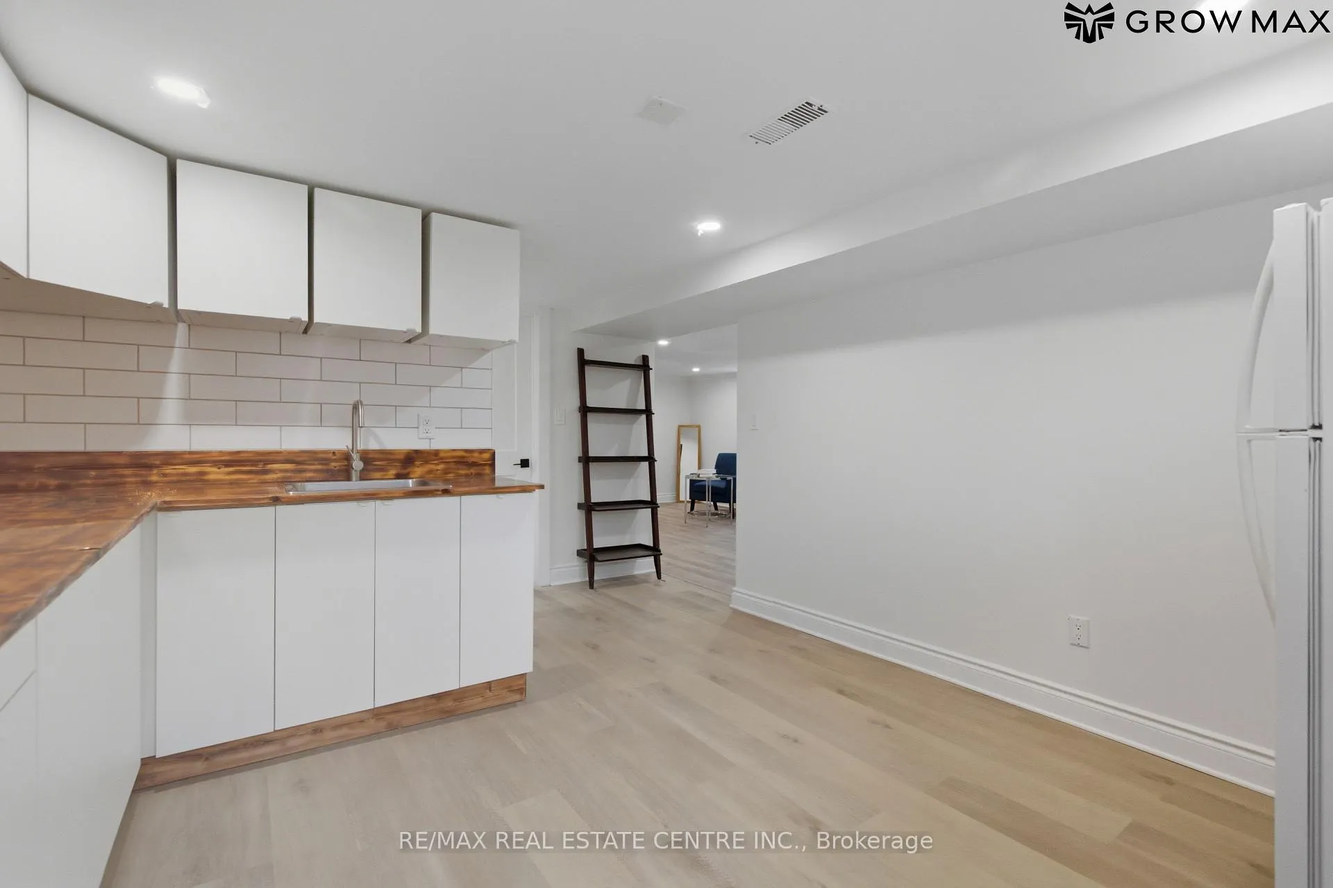 Photo 32 of 1328 Bunnell Drive, Burlington, Mountainside — HOMEH