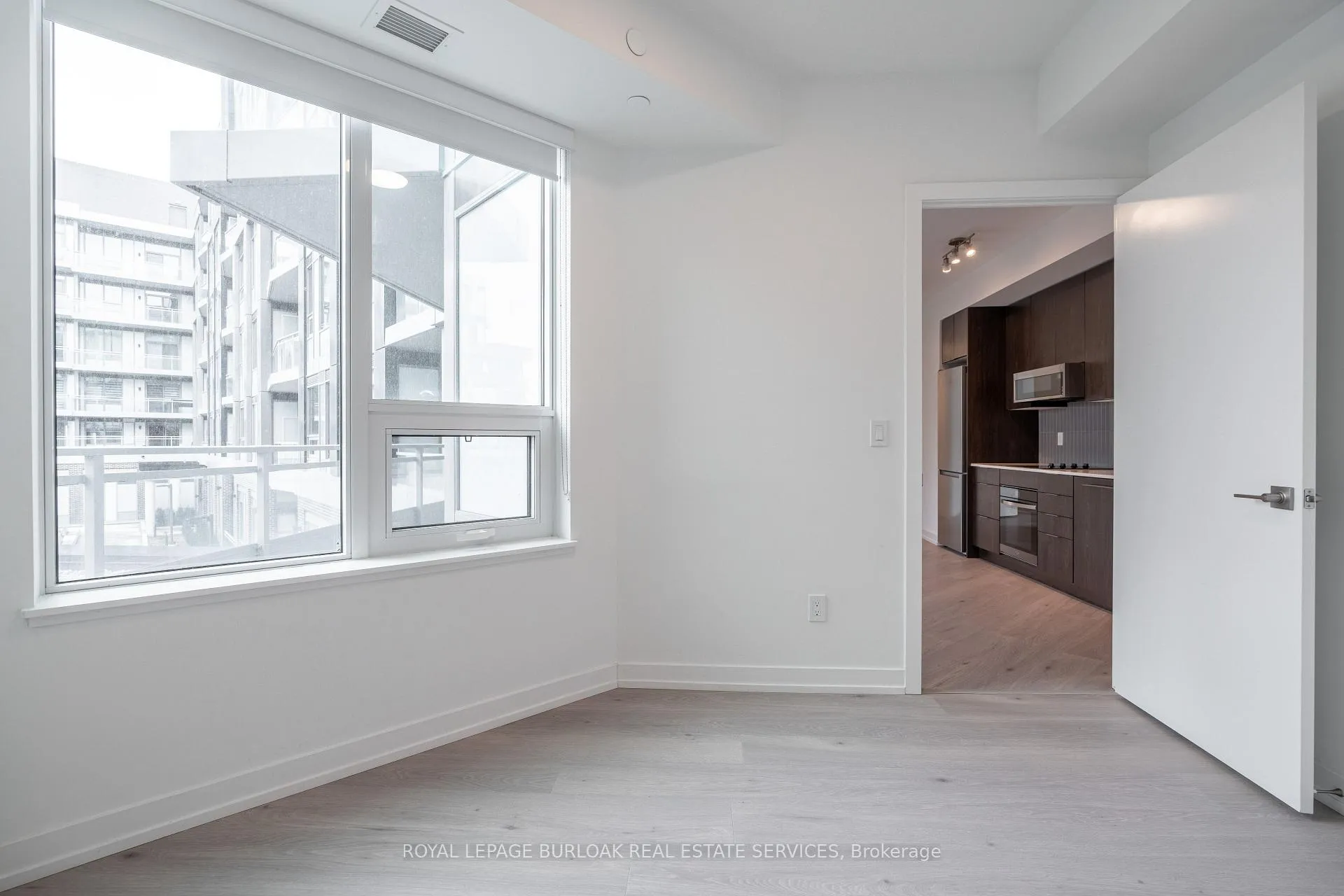 Photo 10 of Unit 251, 2501 Saw Whet Boulevard, Oakville, Glen Abbey — HOMEH