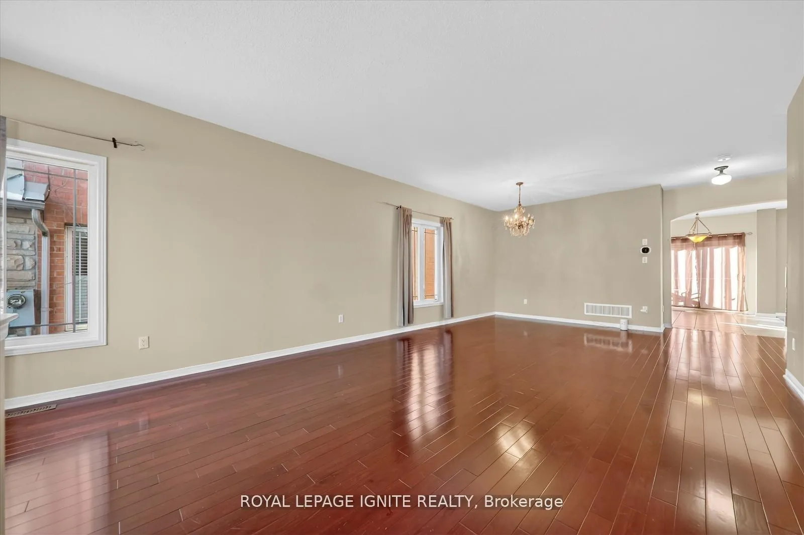 Photo 6 of Unit Main, 26 Rushworth Drive, Ajax, Northeast Ajax — HOMEH