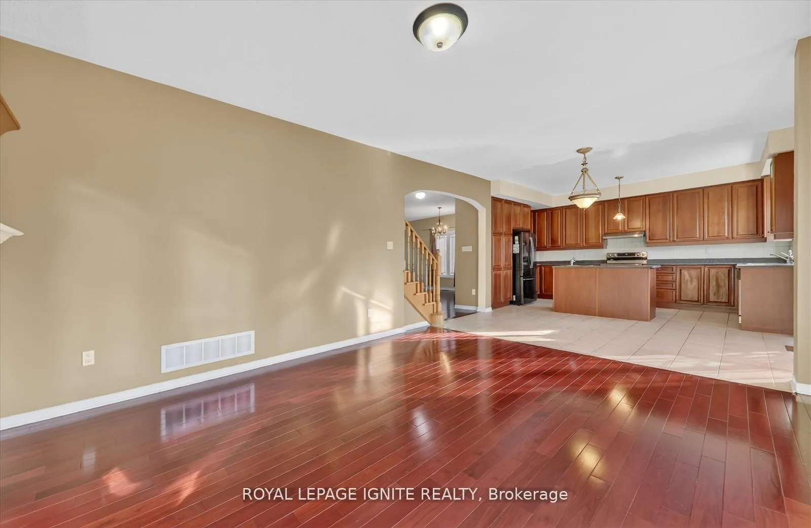Photo 12 of Unit Main, 26 Rushworth Drive, Ajax, Northeast Ajax — HOMEH