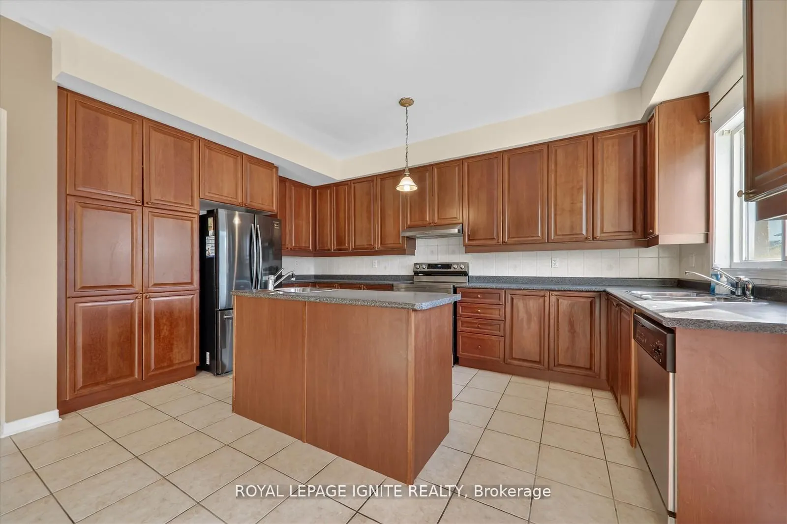 Photo 15 of Unit Main, 26 Rushworth Drive, Ajax, Northeast Ajax — HOMEH