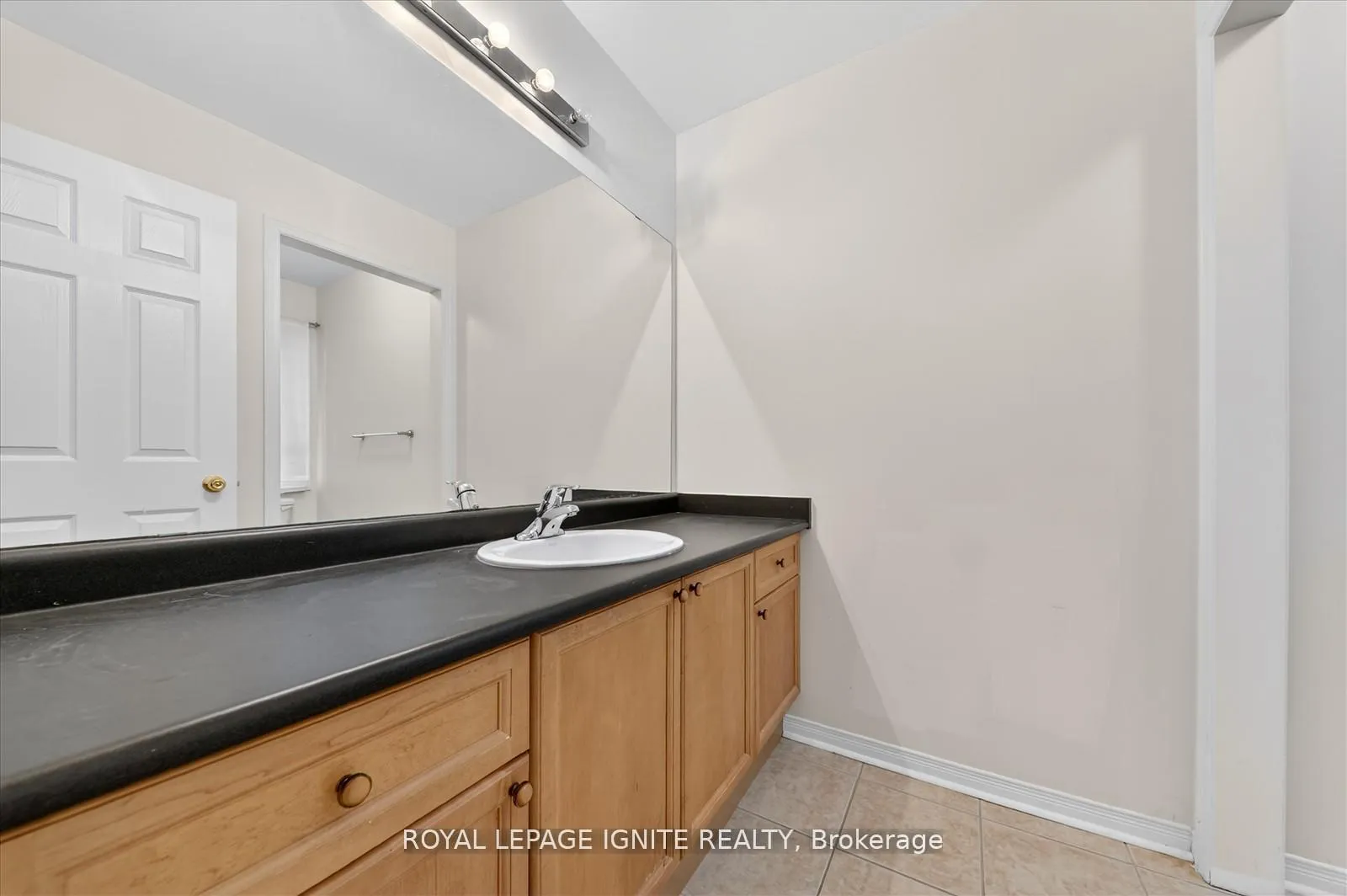 Photo 32 of Unit Main, 26 Rushworth Drive, Ajax, Northeast Ajax — HOMEH