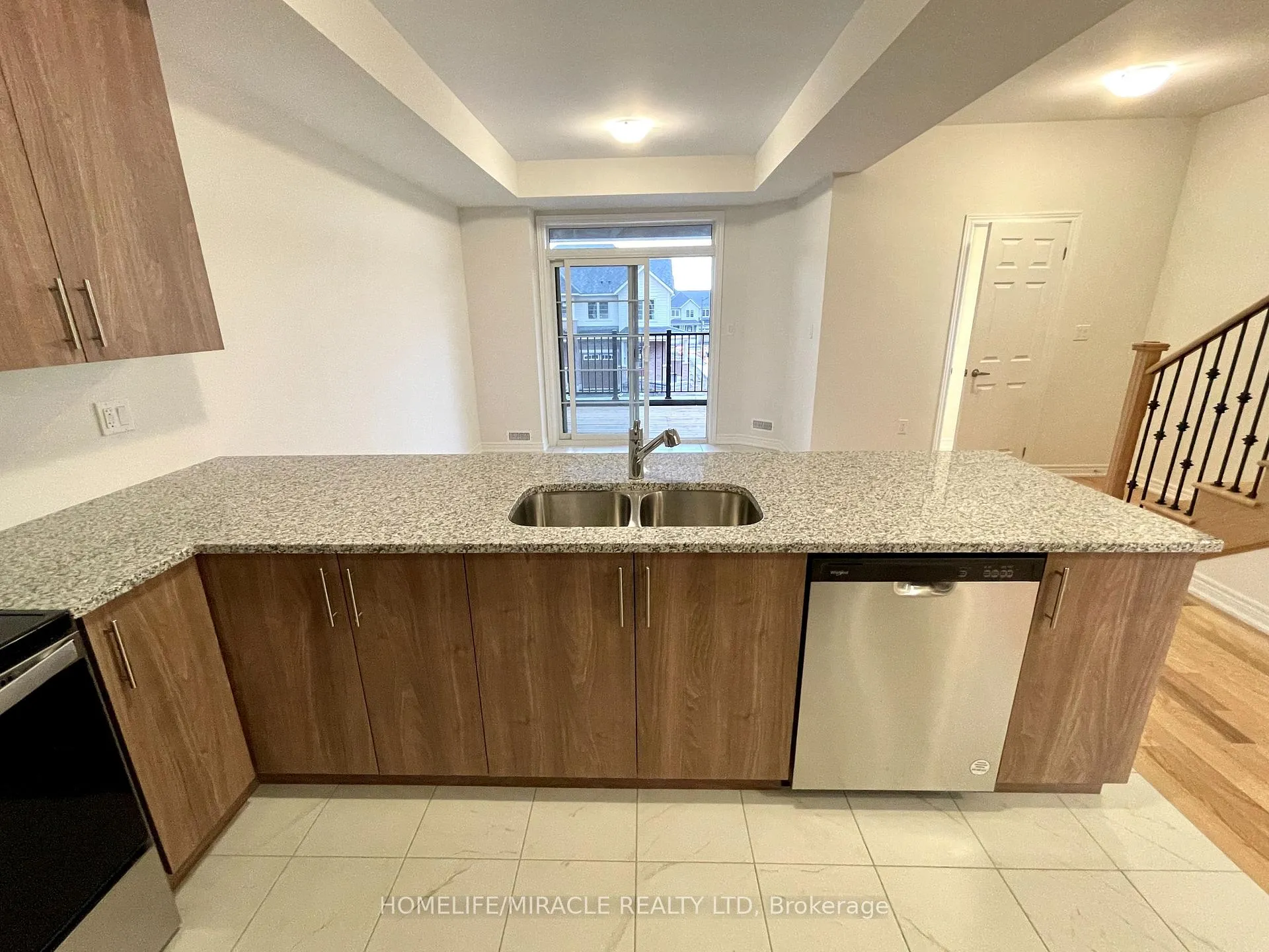 Photo 17 of 103 Air Dancer Crescent, Oshawa, Windfields — HOMEH
