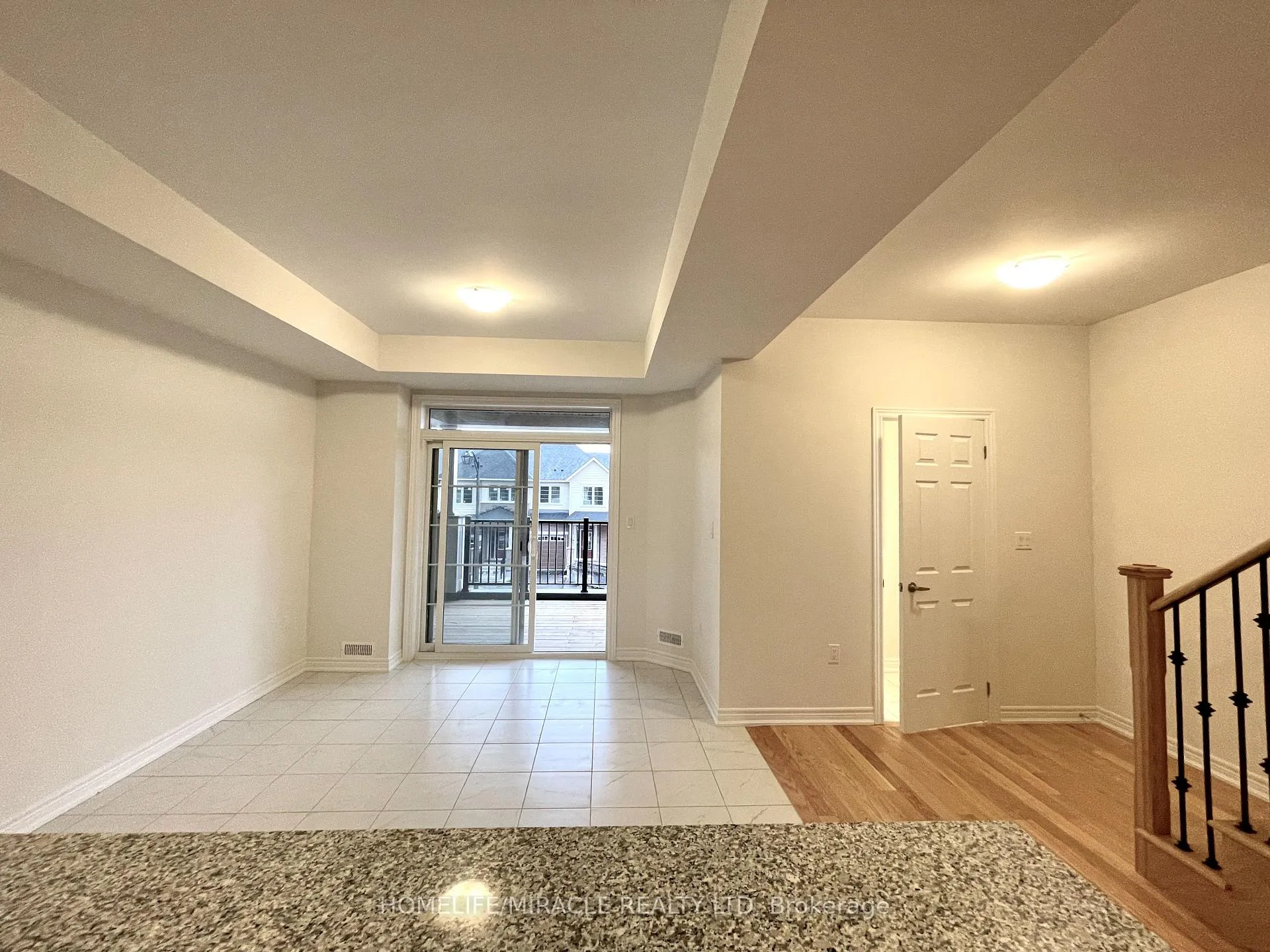 Photo 19 of 103 Air Dancer Crescent, Oshawa, Windfields — HOMEH