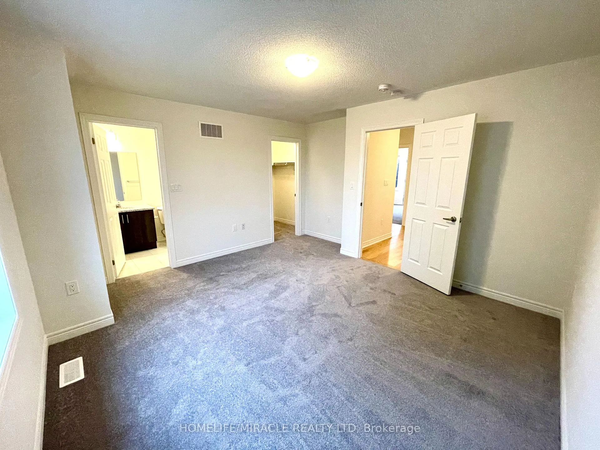 Photo 24 of 103 Air Dancer Crescent, Oshawa, Windfields — HOMEH