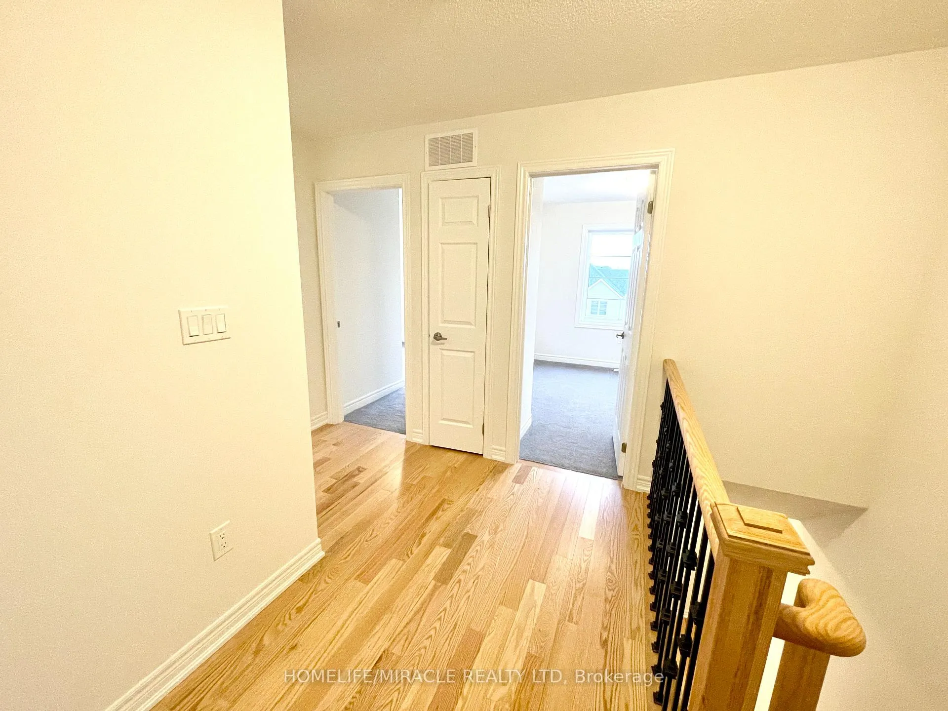 Photo 28 of 103 Air Dancer Crescent, Oshawa, Windfields — HOMEH