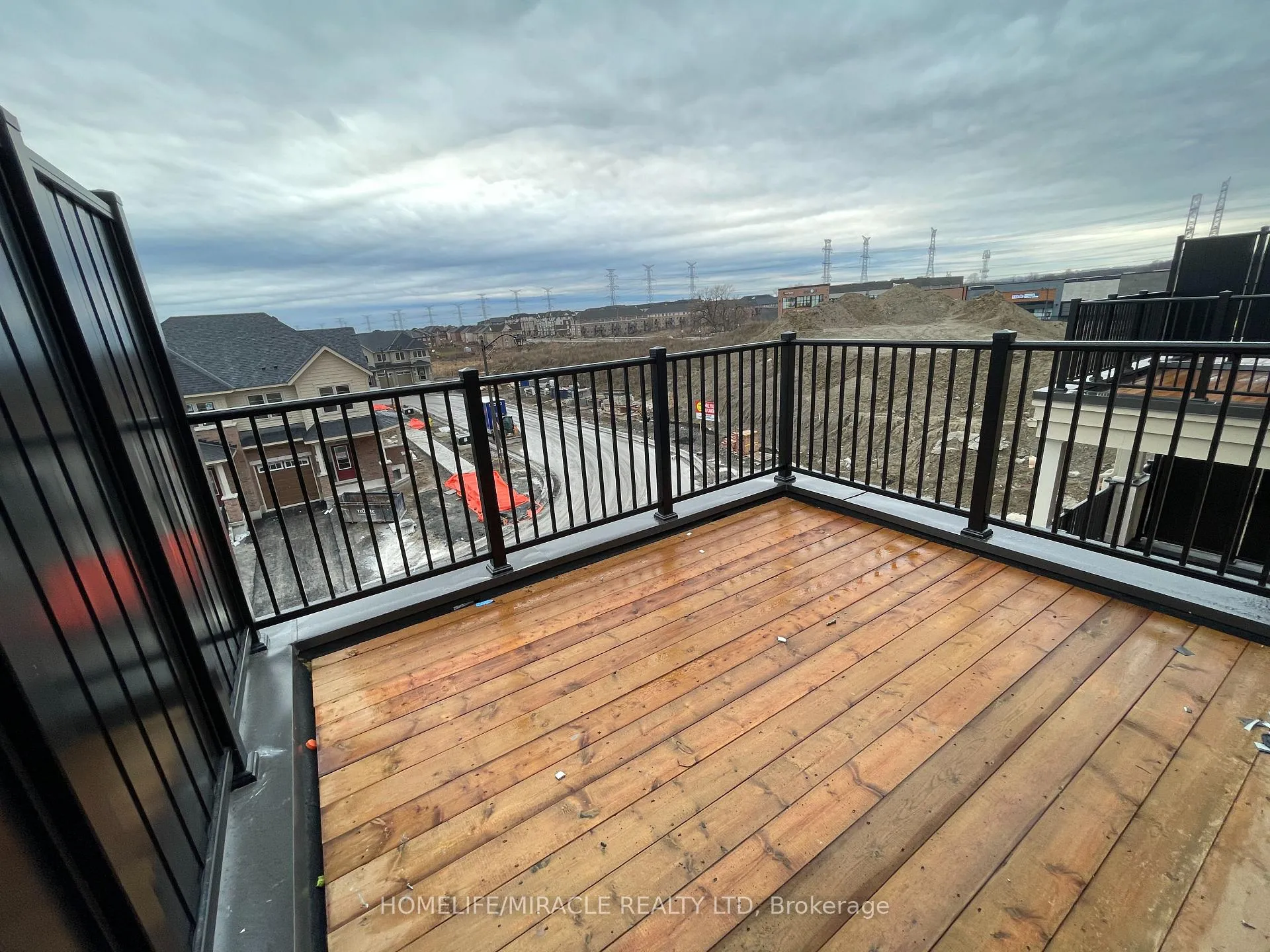 Photo 34 of 103 Air Dancer Crescent, Oshawa, Windfields — HOMEH