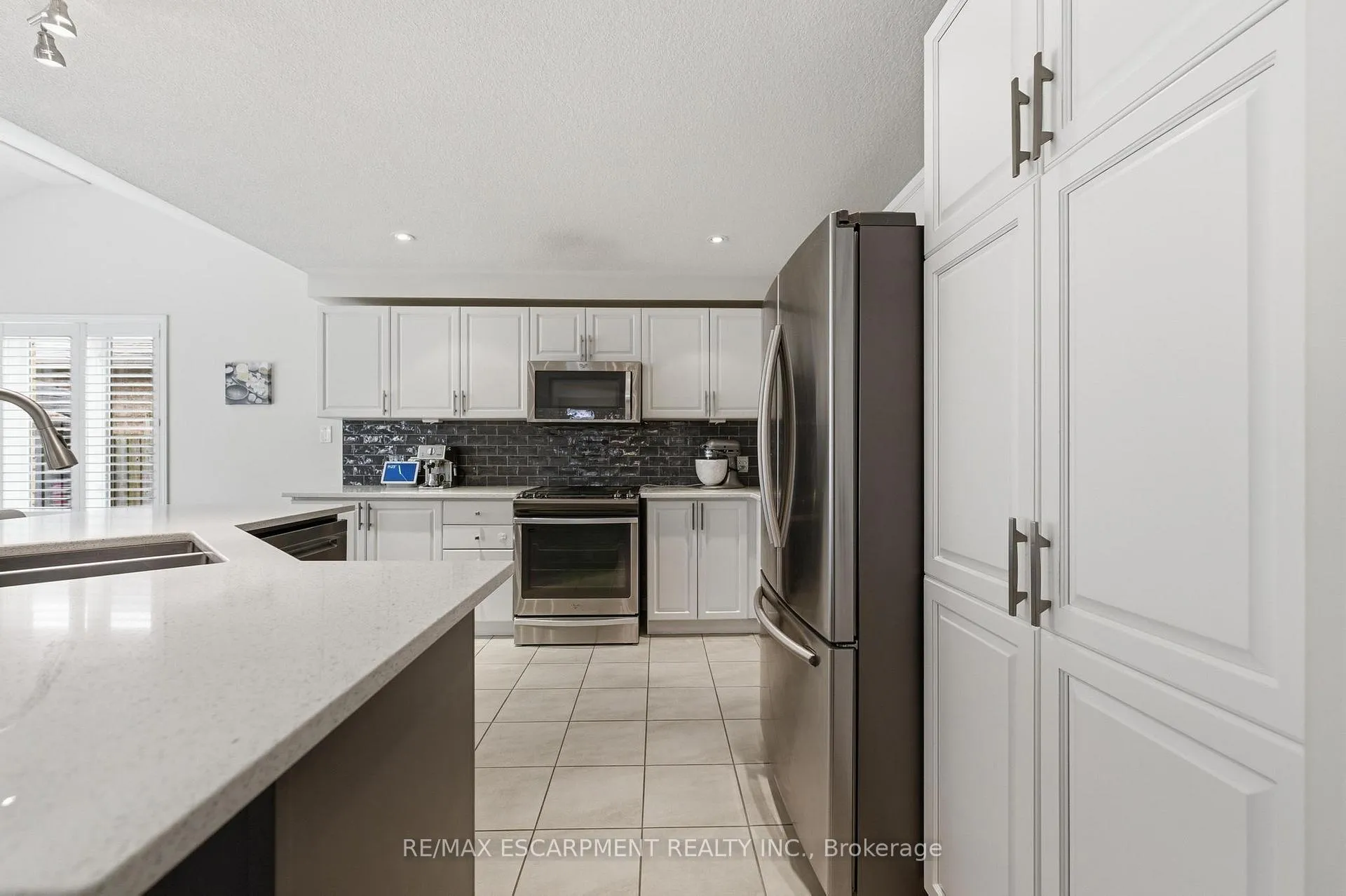 Photo 7 of 139 Bocelli Crescent, Hamilton, Rural Glanbrook — HOMEH