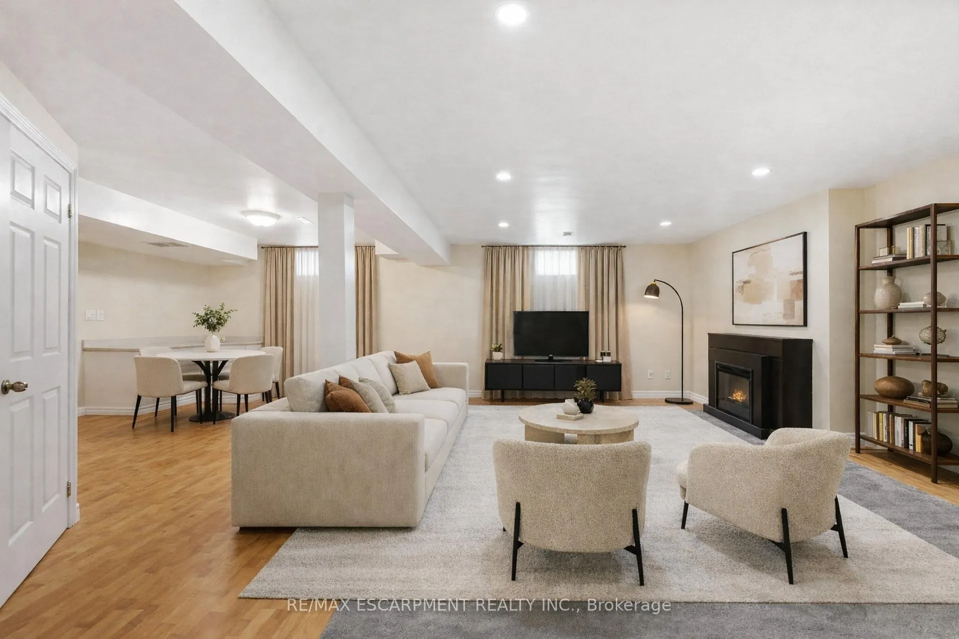 Photo 24 of 139 Bocelli Crescent, Hamilton, Rural Glanbrook — HOMEH