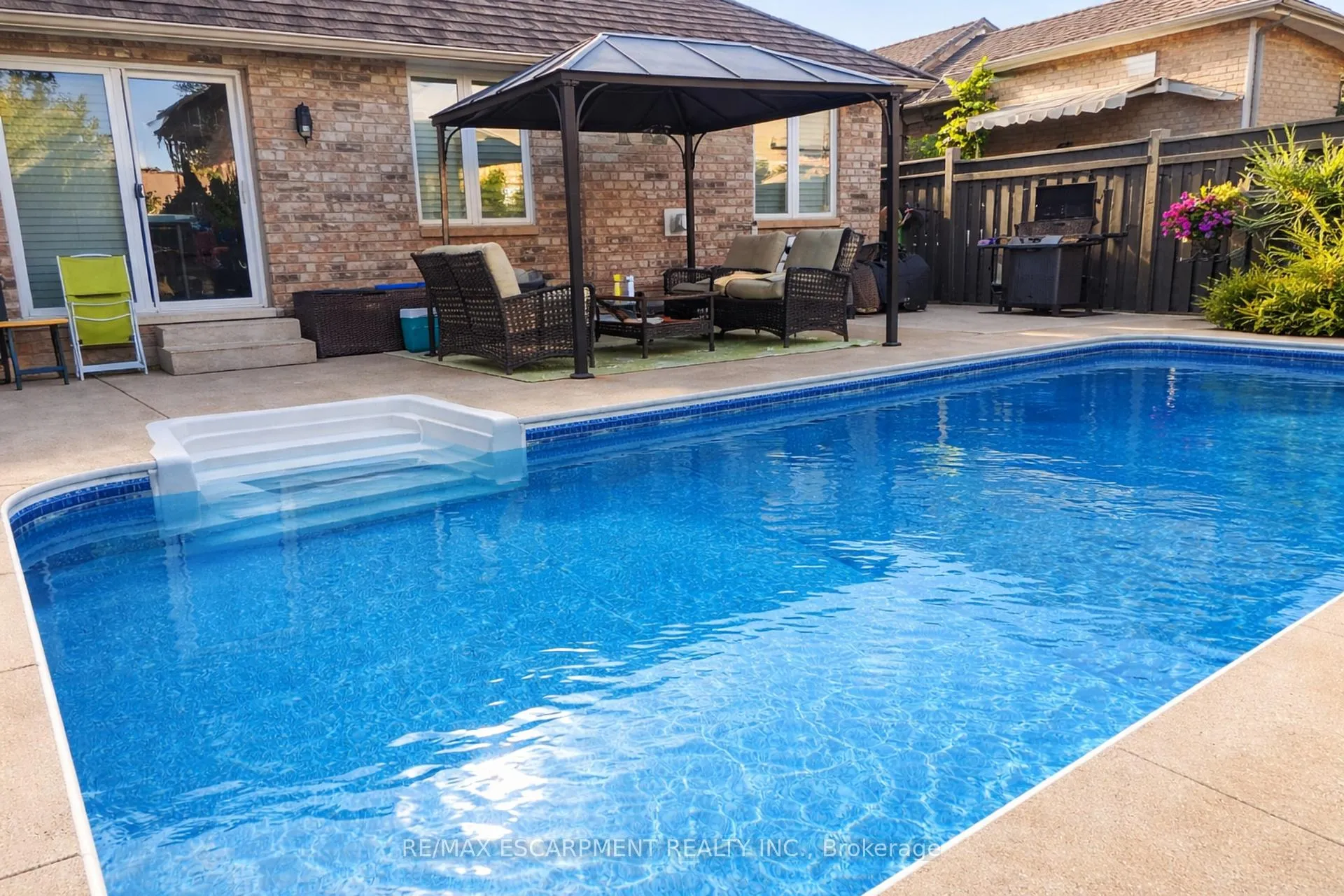 Photo 30 of 139 Bocelli Crescent, Hamilton, Rural Glanbrook — HOMEH