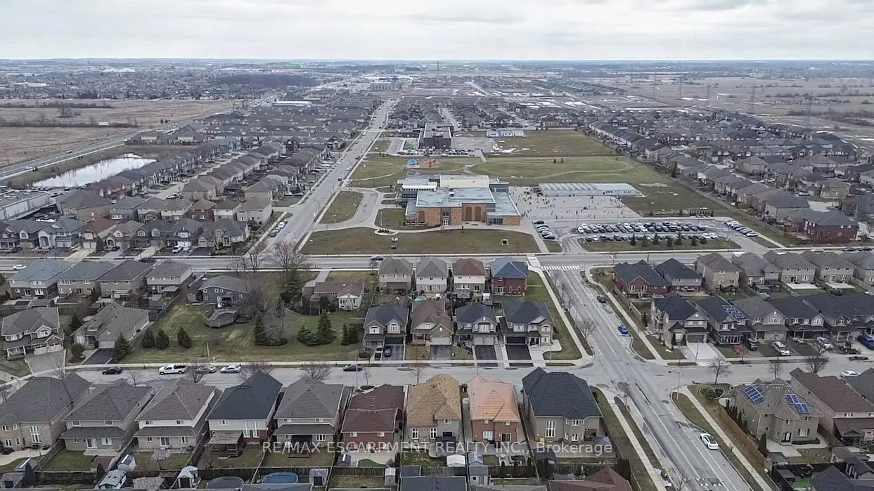 Photo 34 of 139 Bocelli Crescent, Hamilton, Rural Glanbrook — HOMEH