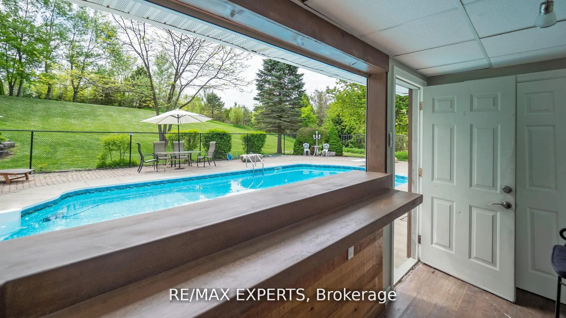 Photo 41 of 6 Overlook Ridge, Caledon, Palgrave — HOMEH