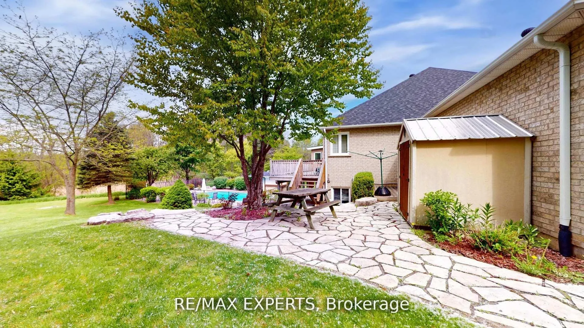 Photo 42 of 6 Overlook Ridge, Caledon, Palgrave — HOMEH