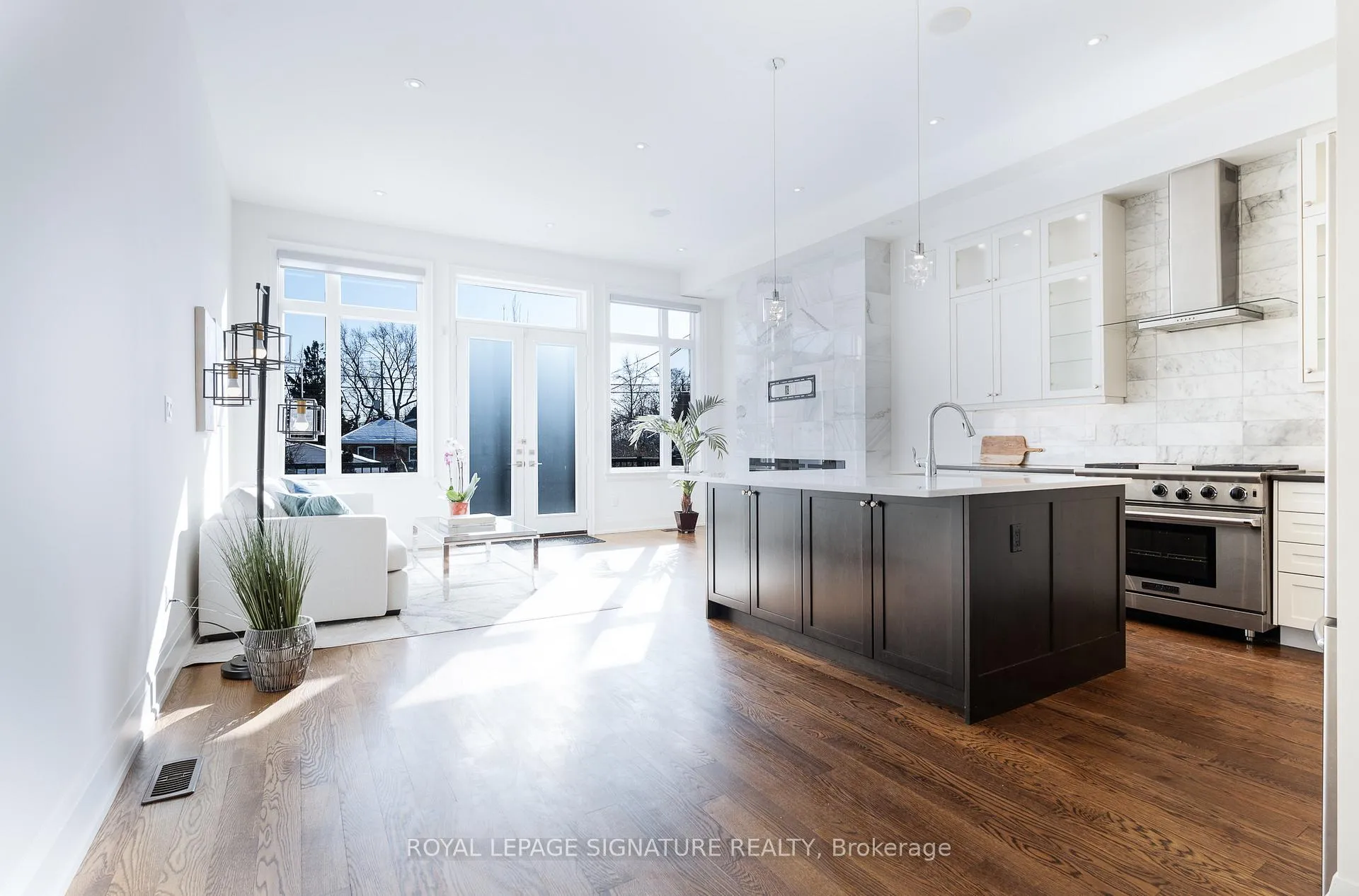 Photo 7 of 119B Hillside Avenue, Etobicoke, Mimico — HOMEH