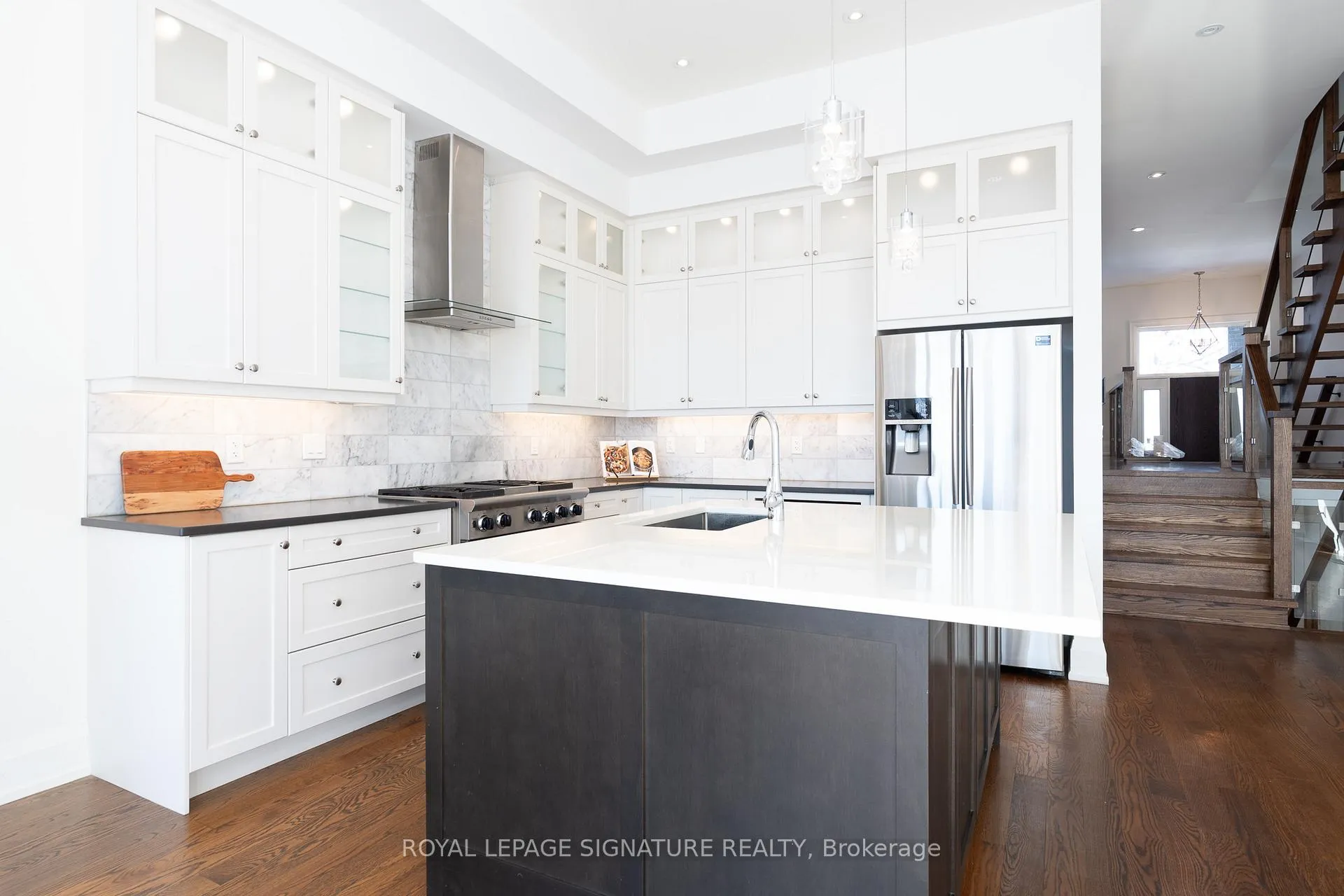 Photo 8 of 119B Hillside Avenue, Etobicoke, Mimico — HOMEH