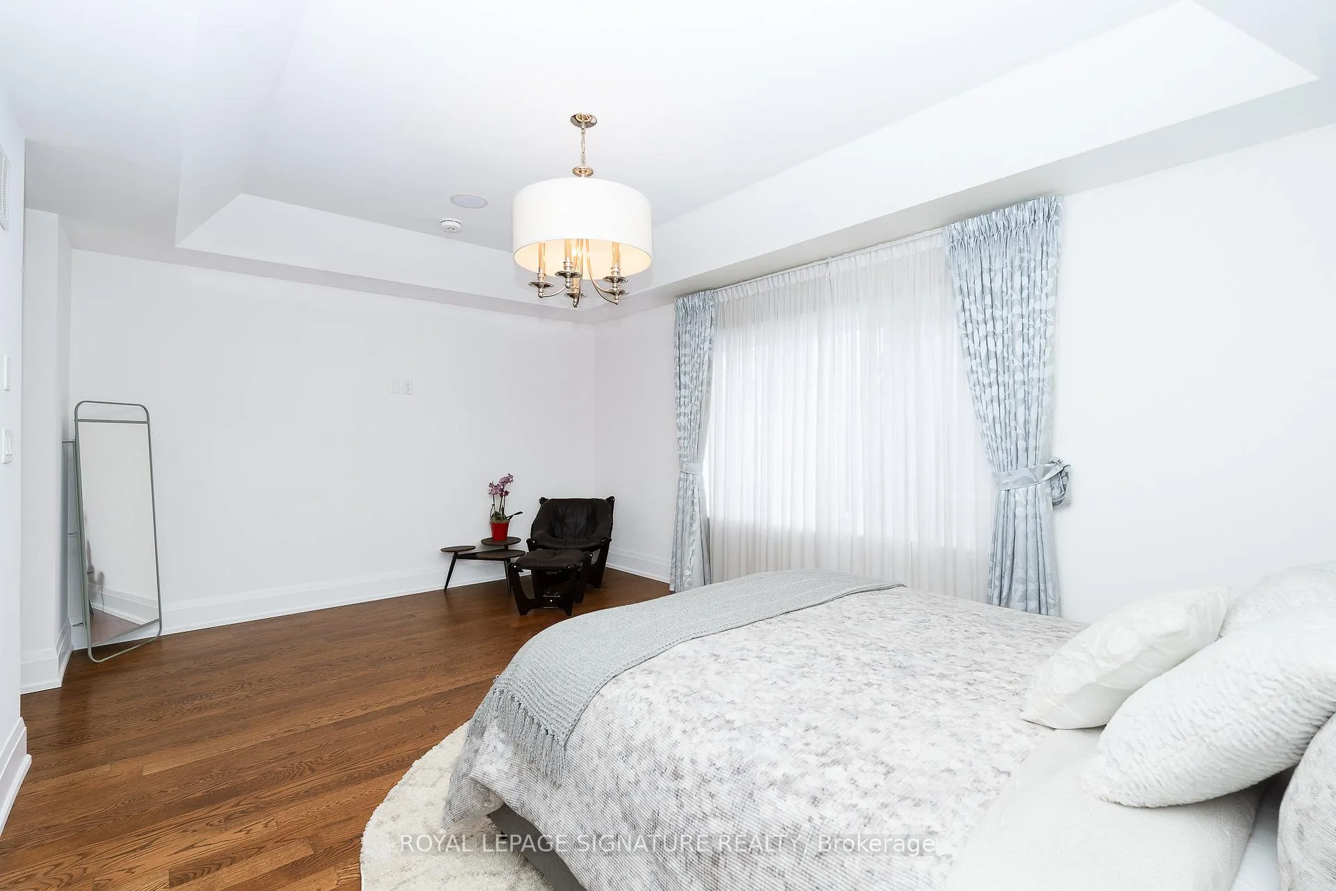 Photo 21 of 119B Hillside Avenue, Etobicoke, Mimico — HOMEH