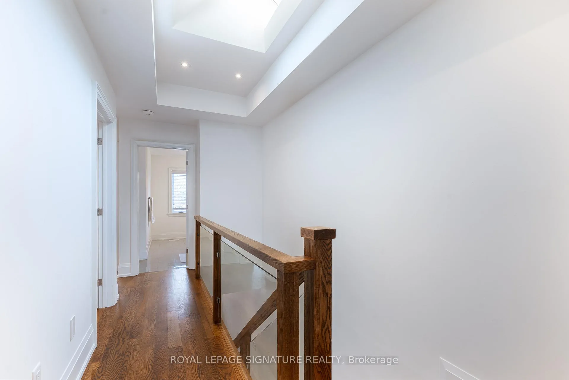 Photo 25 of 119B Hillside Avenue, Etobicoke, Mimico — HOMEH