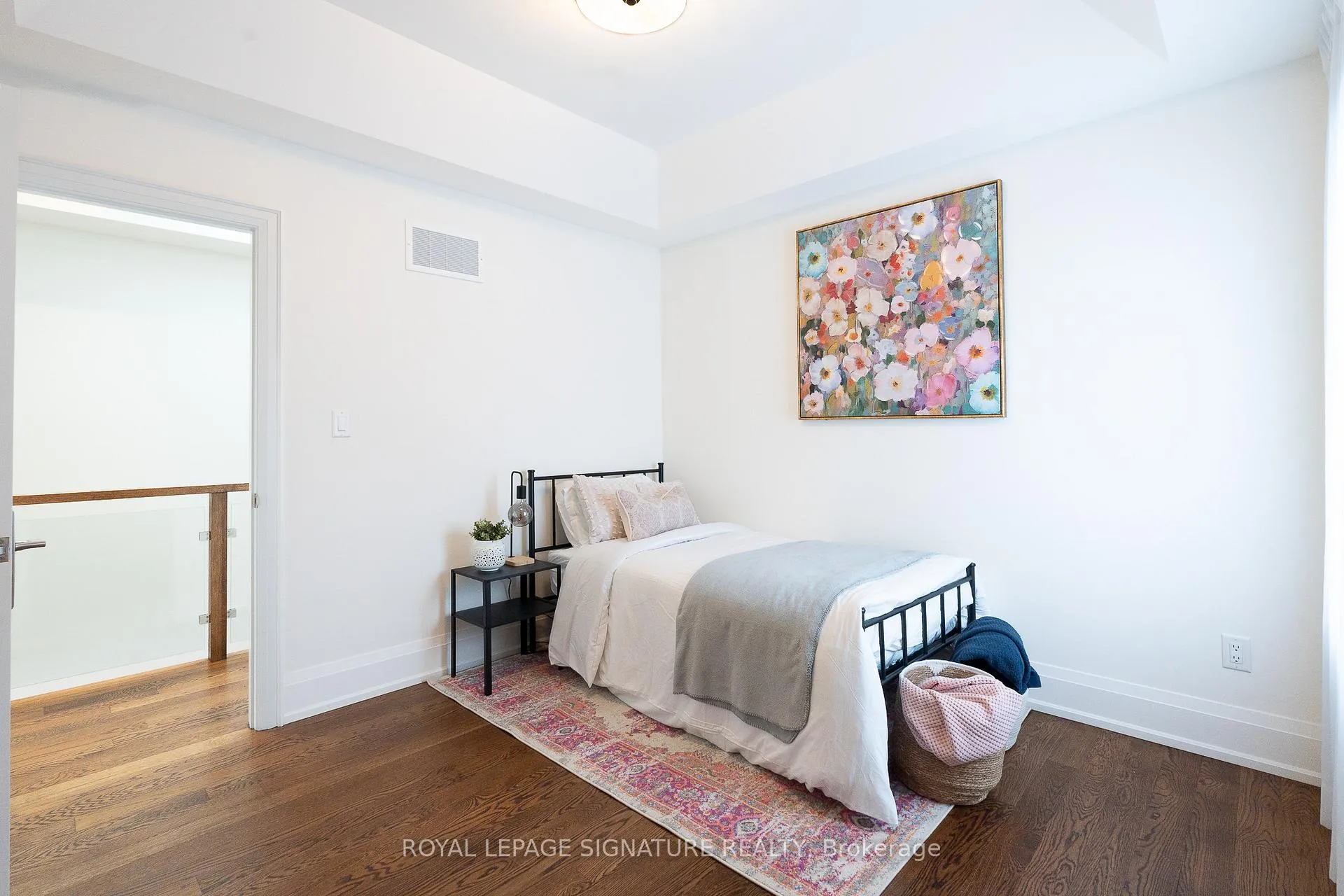 Photo 30 of 119B Hillside Avenue, Etobicoke, Mimico — HOMEH