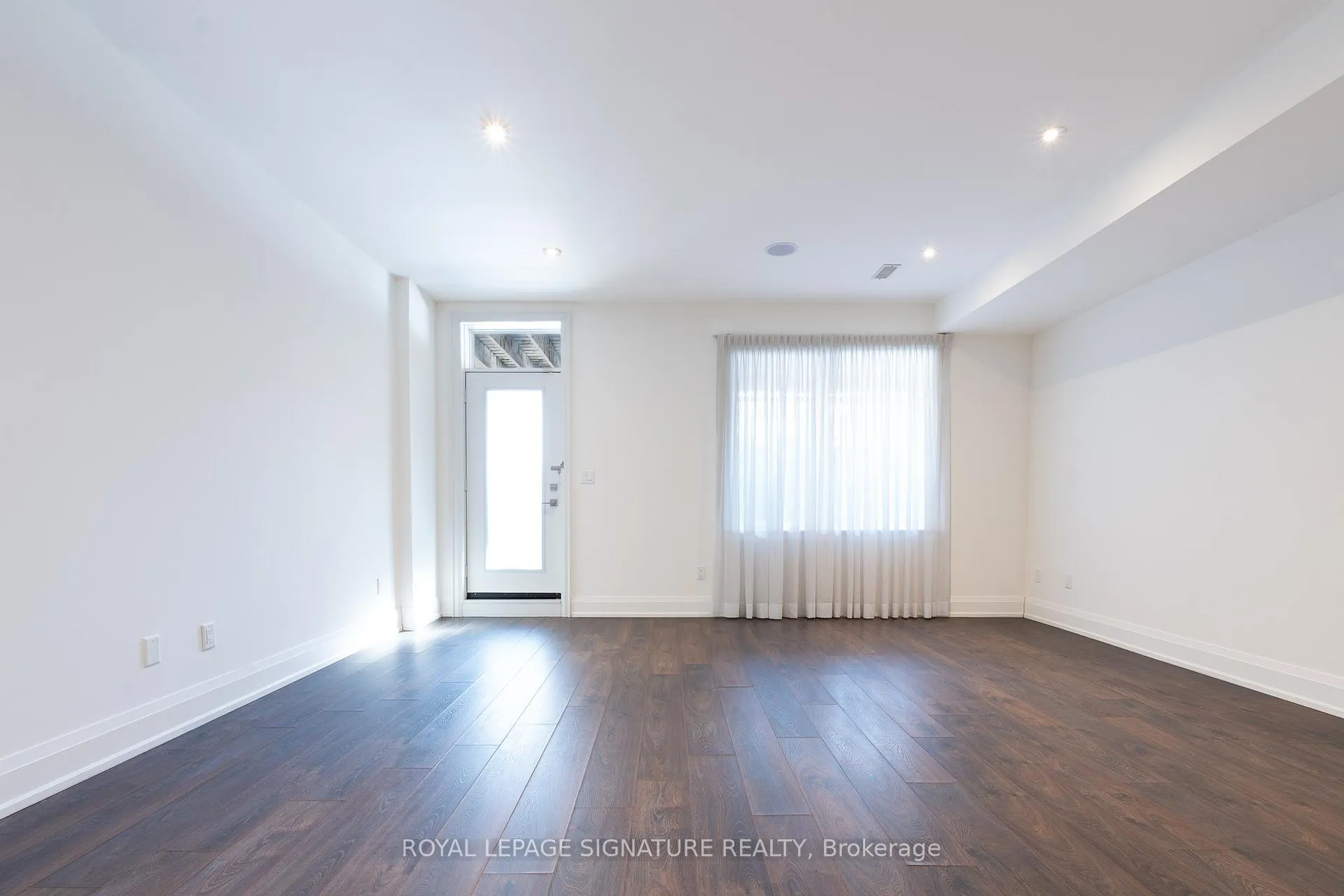 Photo 34 of 119B Hillside Avenue, Etobicoke, Mimico — HOMEH