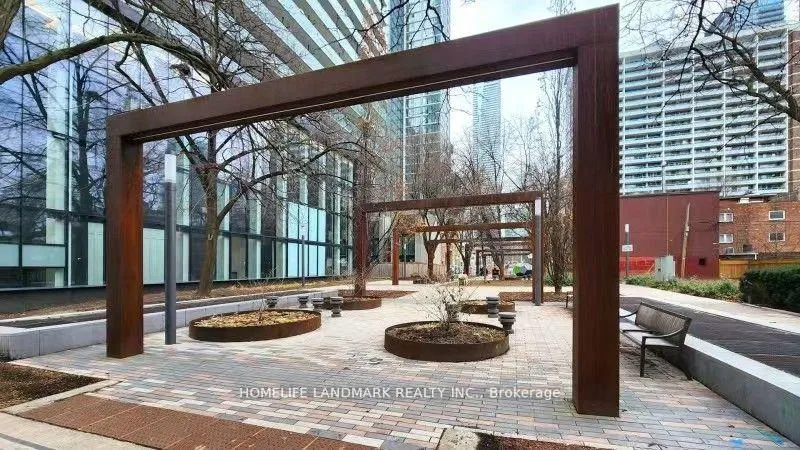 Photo 4 of Unit 607, 17 Dundonald Street, Toronto, Church-Yonge Corridor — HOMEH