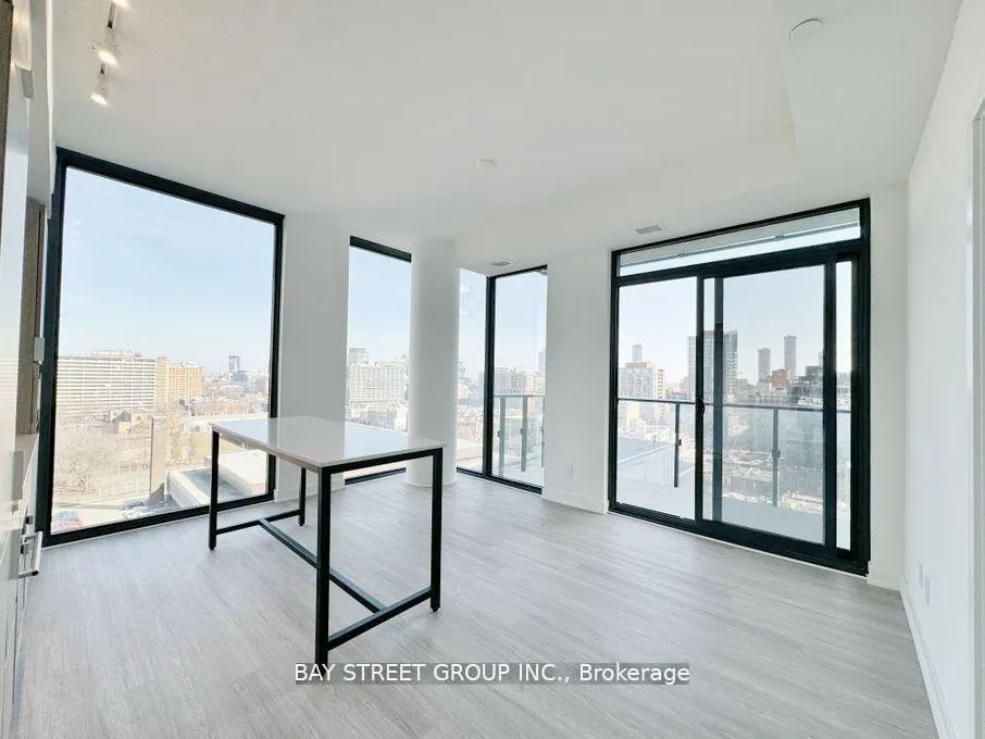 Photo 4 of Unit 1207, 47 Mutual Street, Toronto, Church-Yonge Corridor — HOMEH