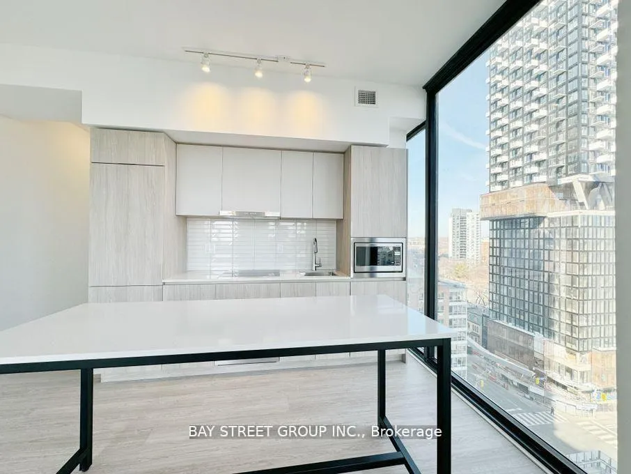 Photo 5 of Unit 1207, 47 Mutual Street, Toronto, Church-Yonge Corridor — HOMEH