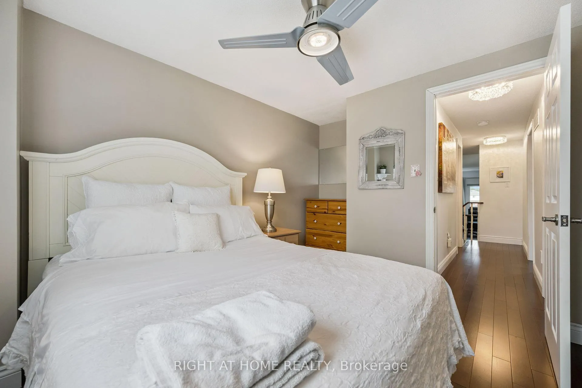 Photo 21 of 41 Yorkville Drive, Clarington, Courtice — HOMEH