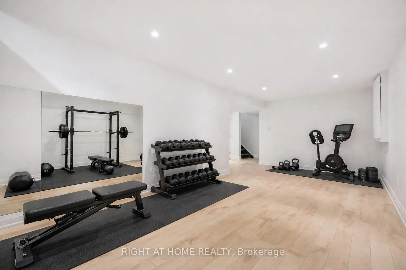 Photo 23 of 41 Yorkville Drive, Clarington, Courtice — HOMEH