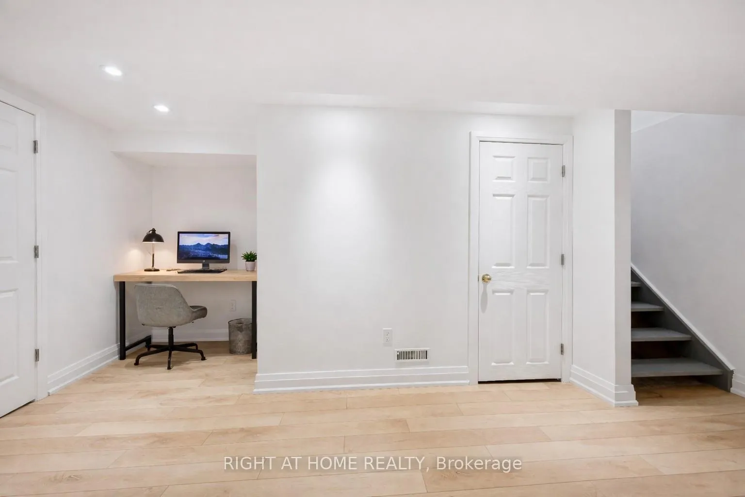 Photo 24 of 41 Yorkville Drive, Clarington, Courtice — HOMEH