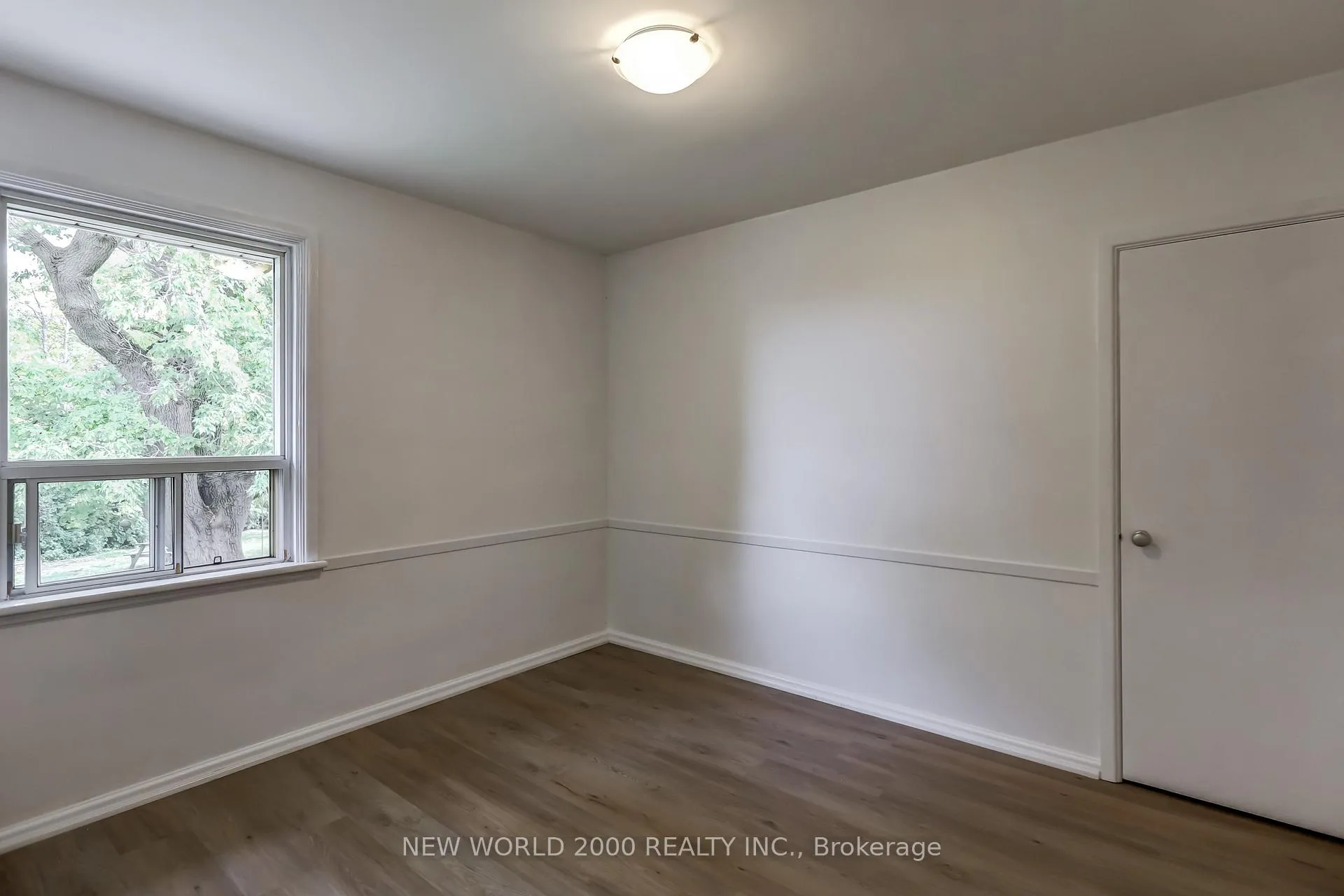 Photo 12 of 21 Restever Gate, Etobicoke, Rexdale-Kipling — HOMEH