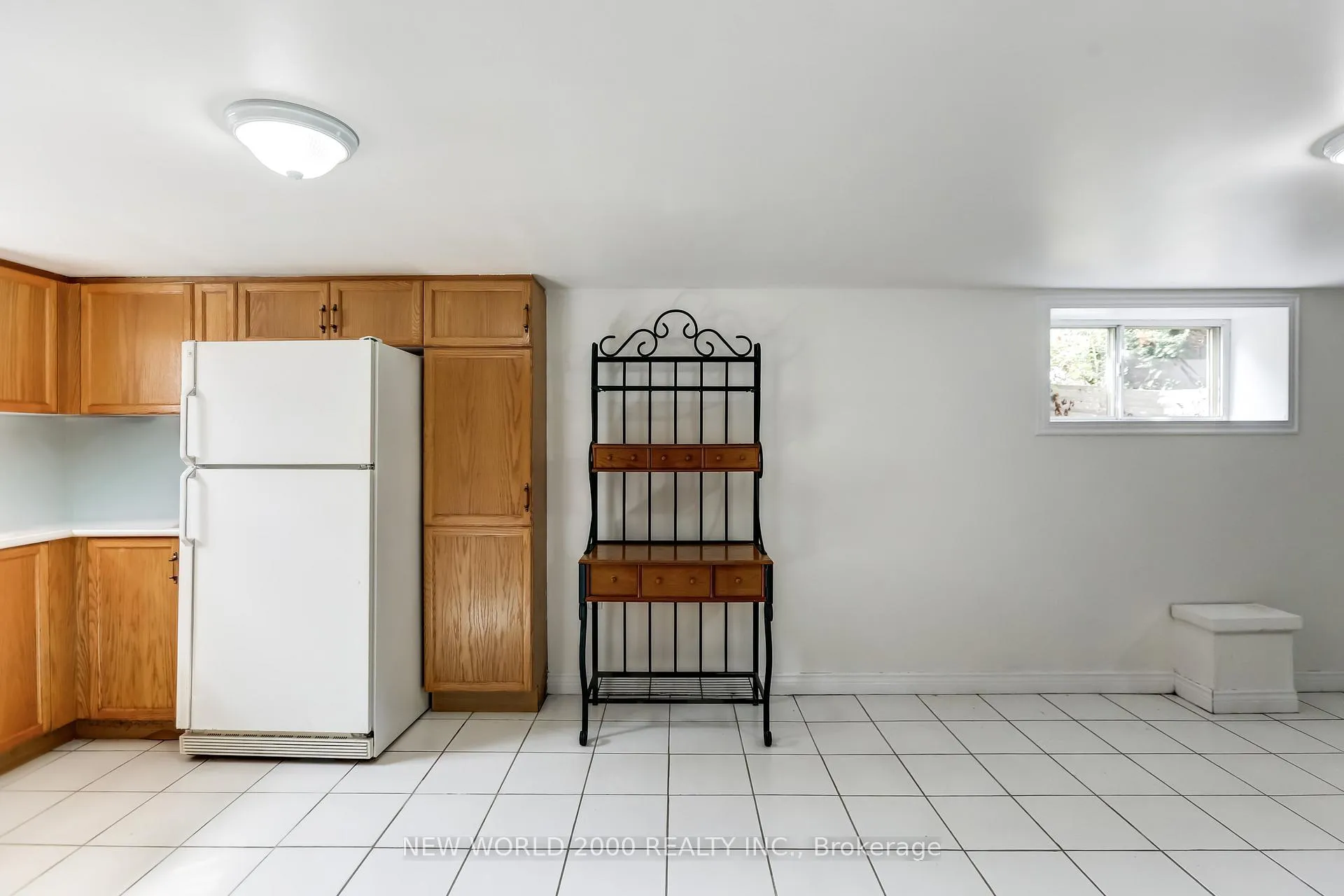 Photo 14 of 21 Restever Gate, Etobicoke, Rexdale-Kipling — HOMEH