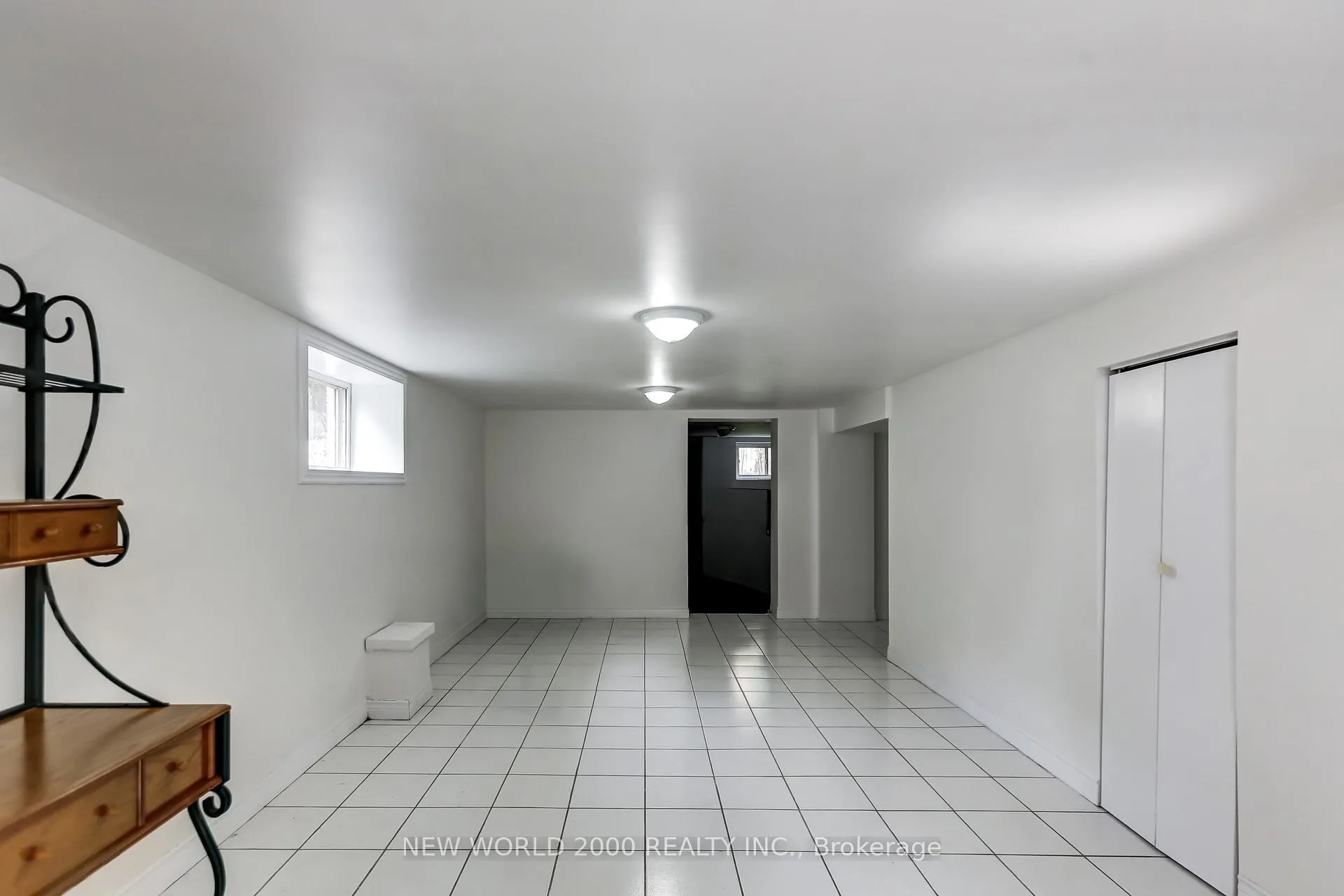 Photo 17 of 21 Restever Gate, Etobicoke, Rexdale-Kipling — HOMEH