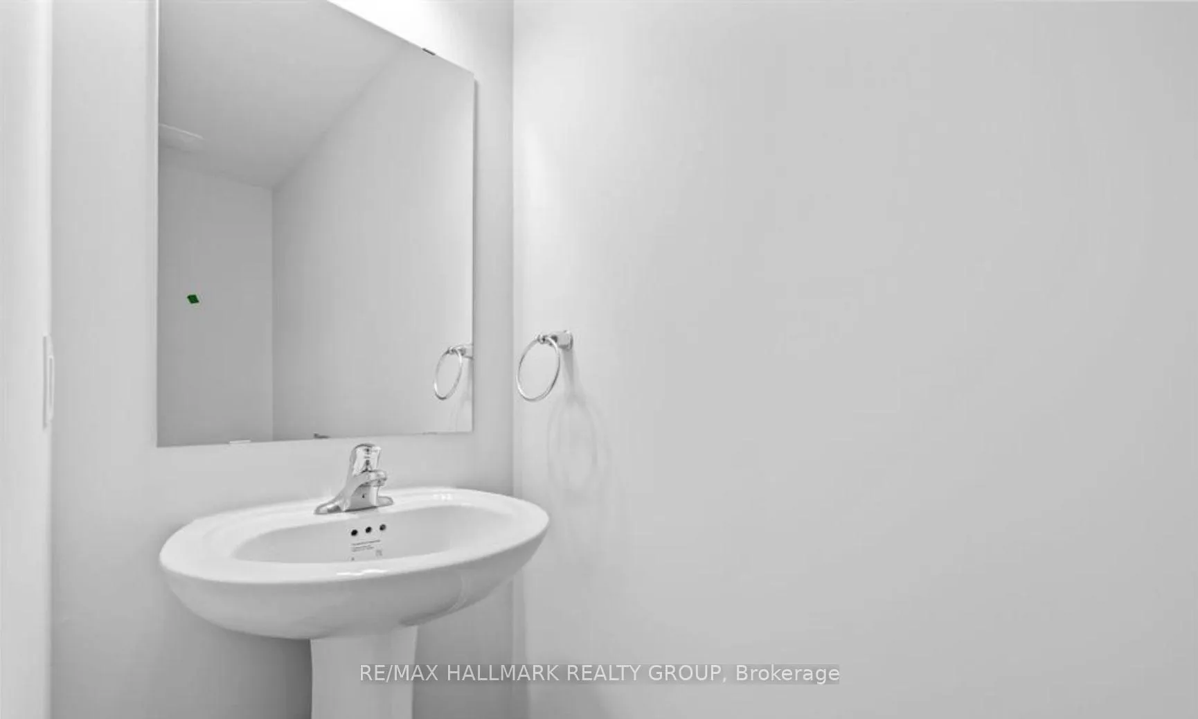 Photo 7 of 106 Parnian Private, Ottawa, Barrhaven - Half Moon Bay — HOMEH