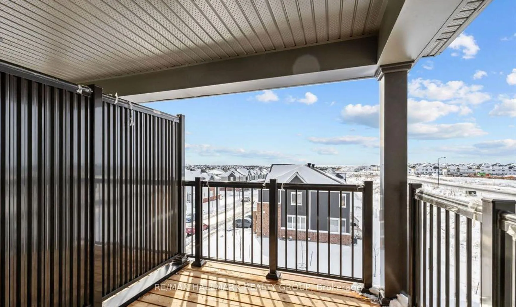 Photo 12 of 106 Parnian Private, Ottawa, Barrhaven - Half Moon Bay — HOMEH