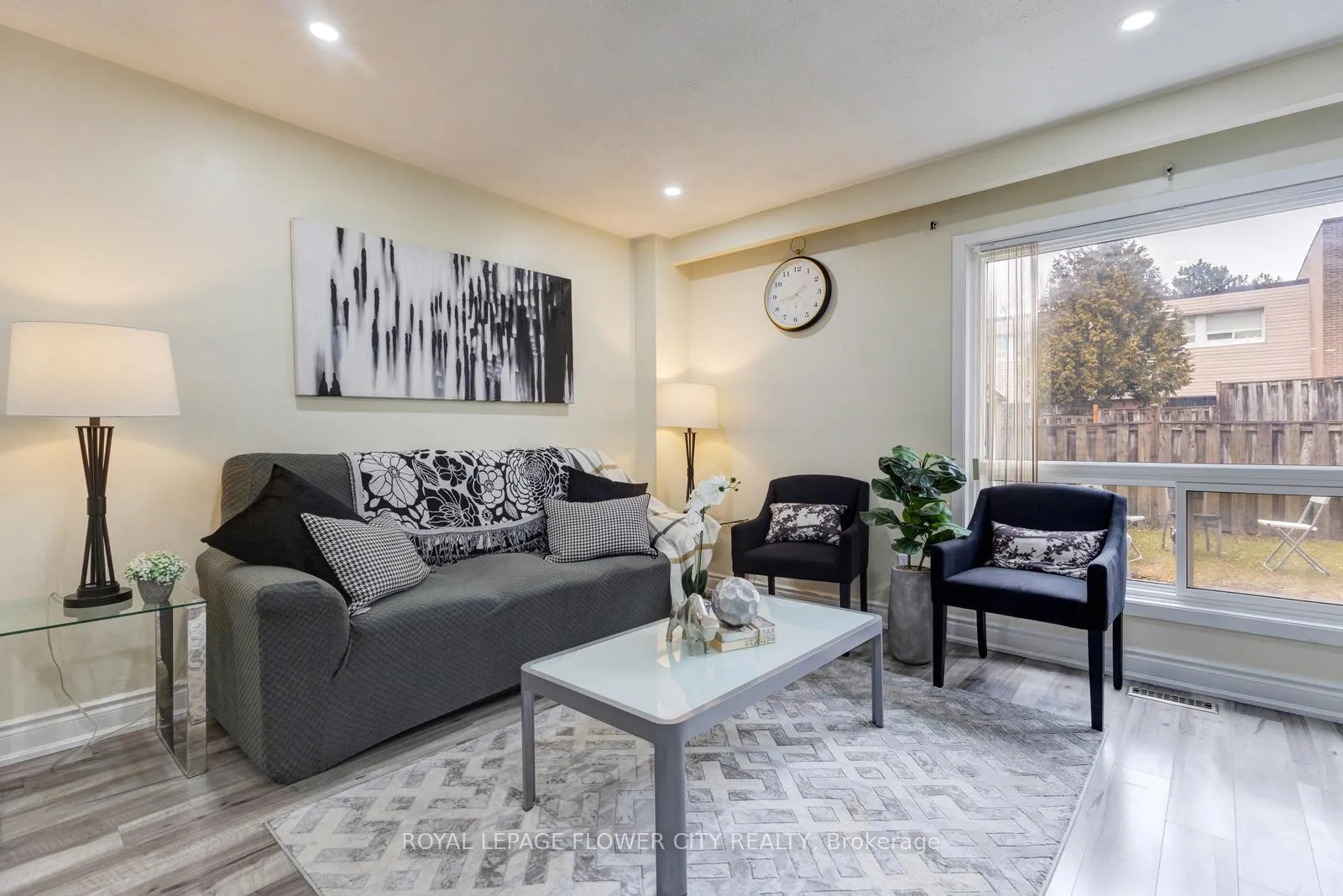 Photo 12 of Unit 19, 435 Silverstone Drive, Etobicoke, West Humber-Clairville — HOMEH