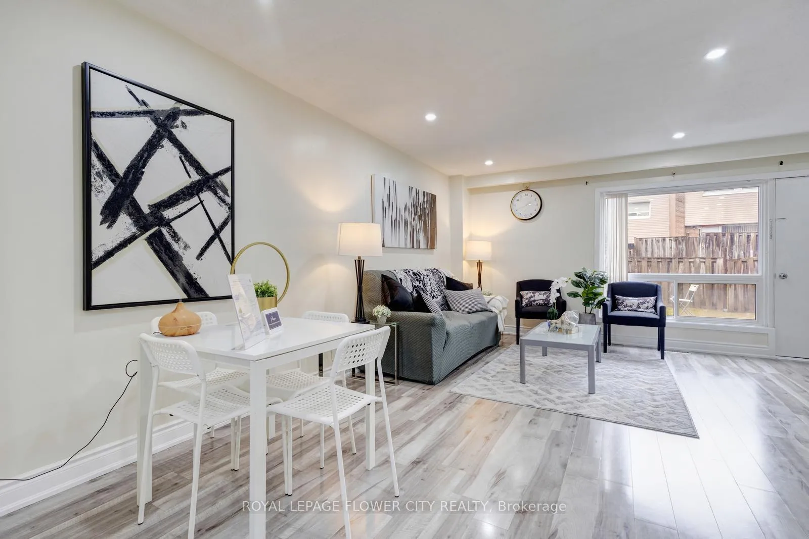 Photo 14 of Unit 19, 435 Silverstone Drive, Etobicoke, West Humber-Clairville — HOMEH