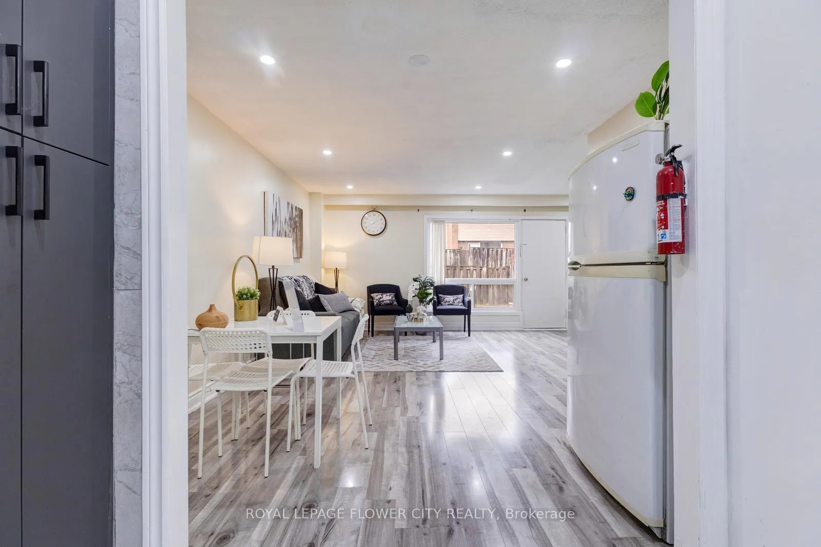 Photo 16 of Unit 19, 435 Silverstone Drive, Etobicoke, West Humber-Clairville — HOMEH