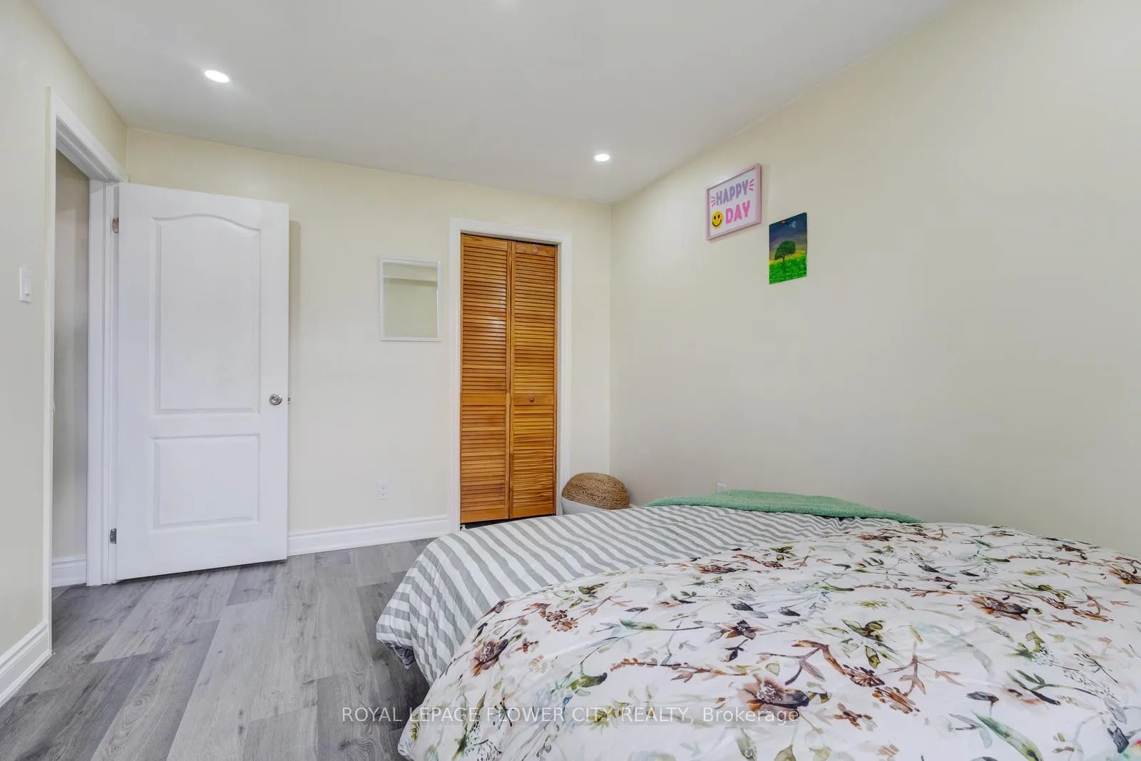 Photo 34 of Unit 19, 435 Silverstone Drive, Etobicoke, West Humber-Clairville — HOMEH