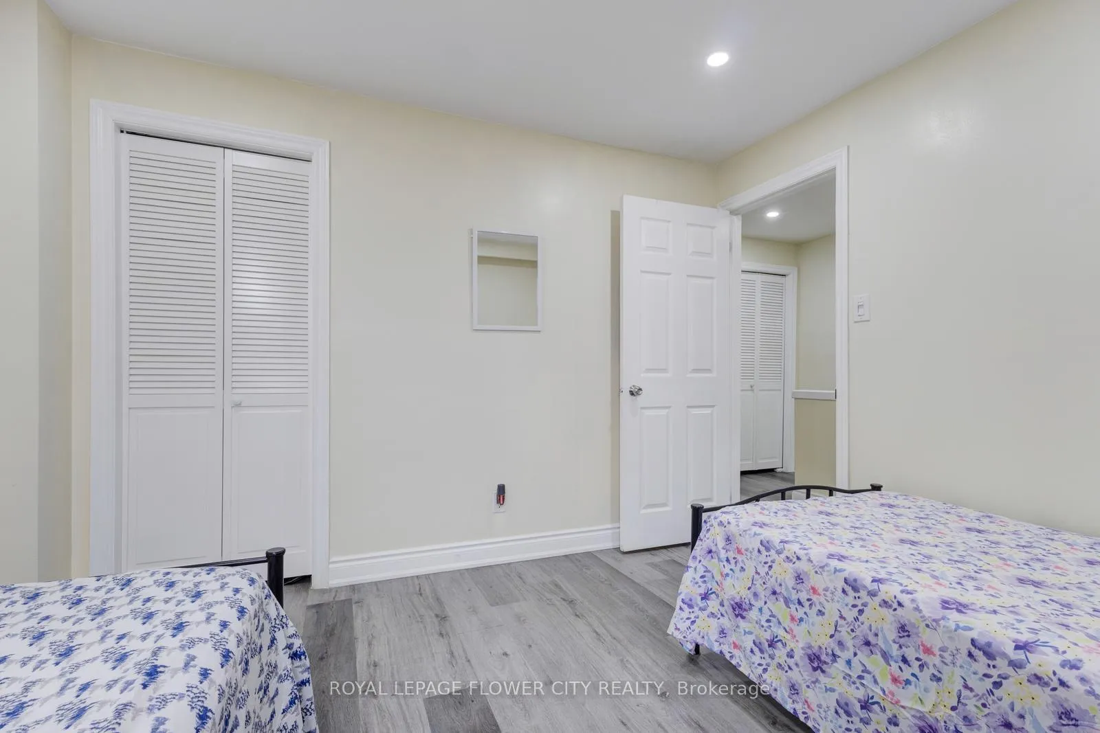 Photo 39 of Unit 19, 435 Silverstone Drive, Etobicoke, West Humber-Clairville — HOMEH