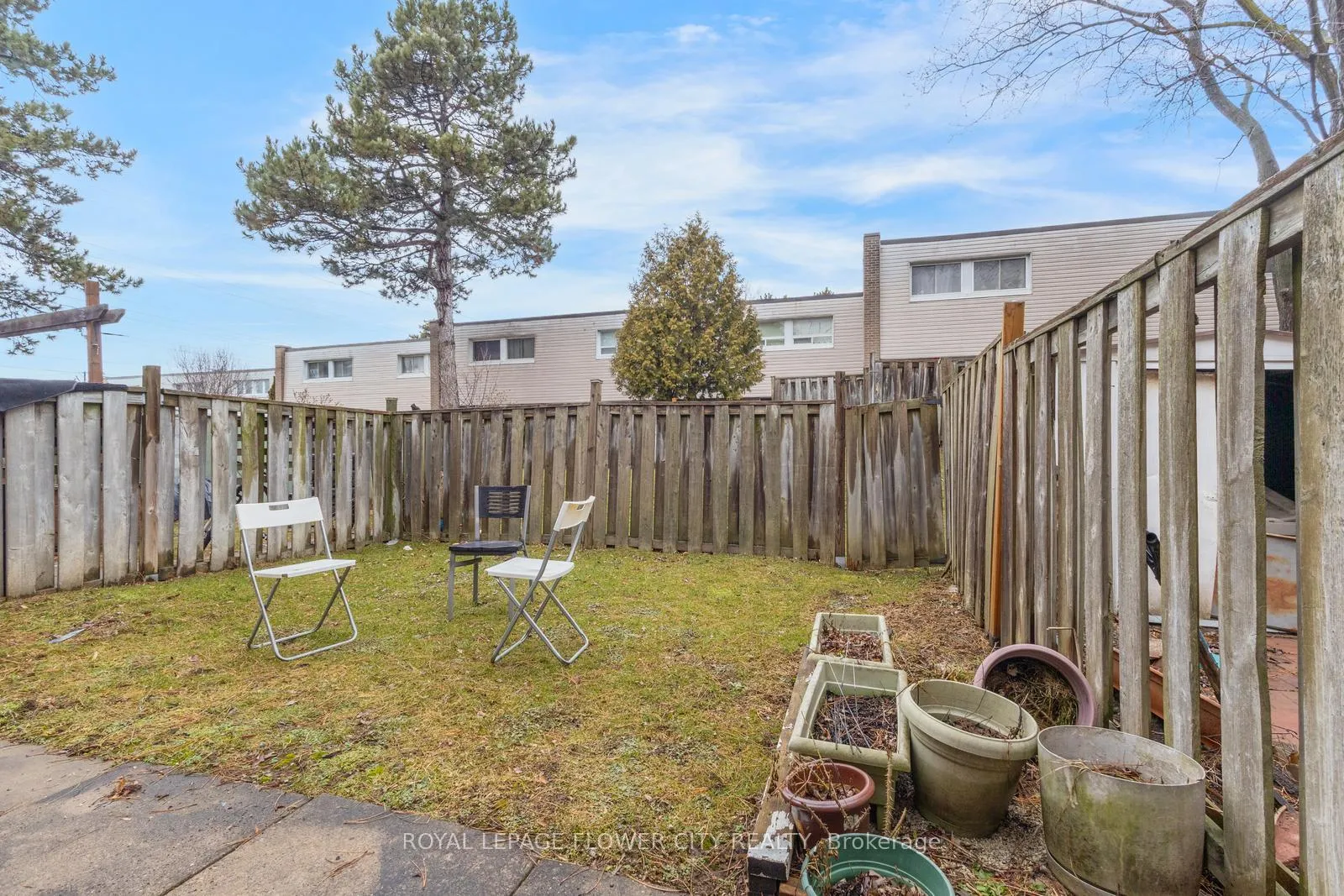 Photo 48 of Unit 19, 435 Silverstone Drive, Etobicoke, West Humber-Clairville — HOMEH