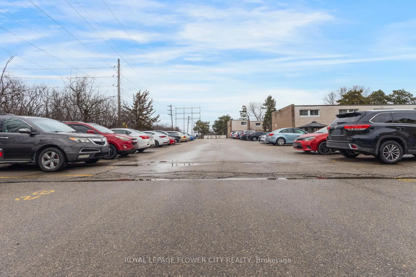 Photo 49 of Unit 19, 435 Silverstone Drive, Etobicoke, West Humber-Clairville — HOMEH