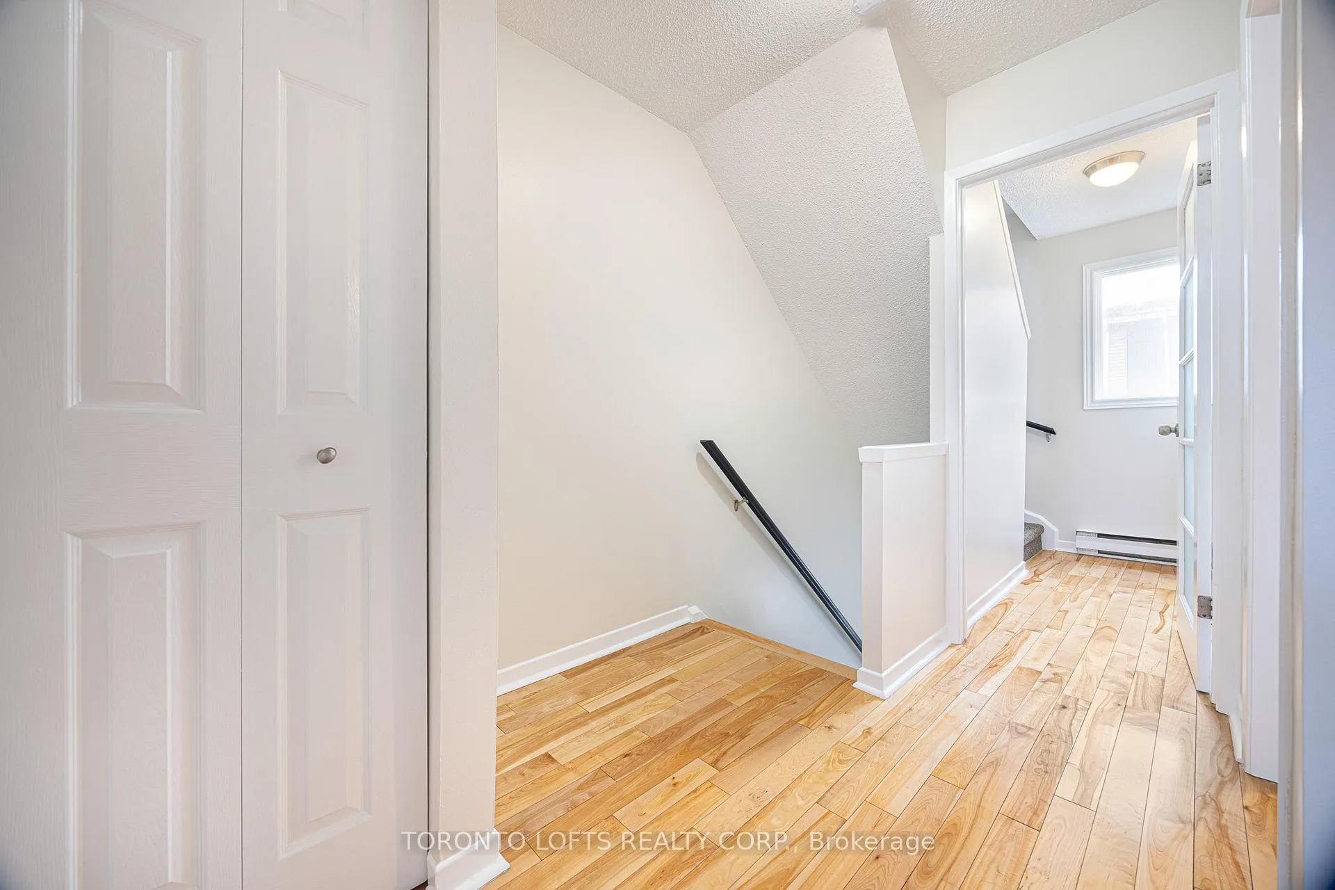 Photo 8 of 248 Milan Street, Toronto, Moss Park — HOMEH