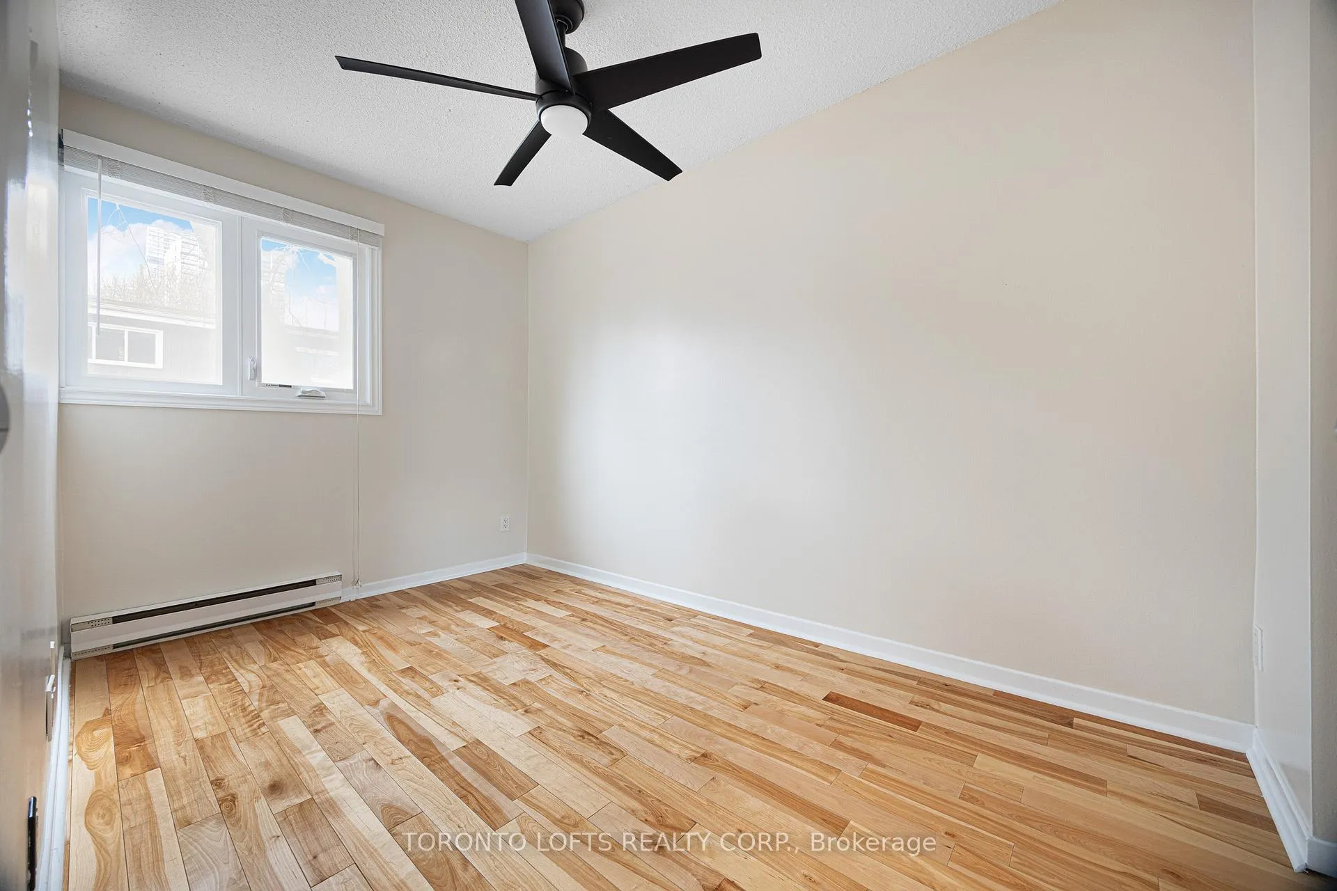 Photo 9 of 248 Milan Street, Toronto, Moss Park — HOMEH