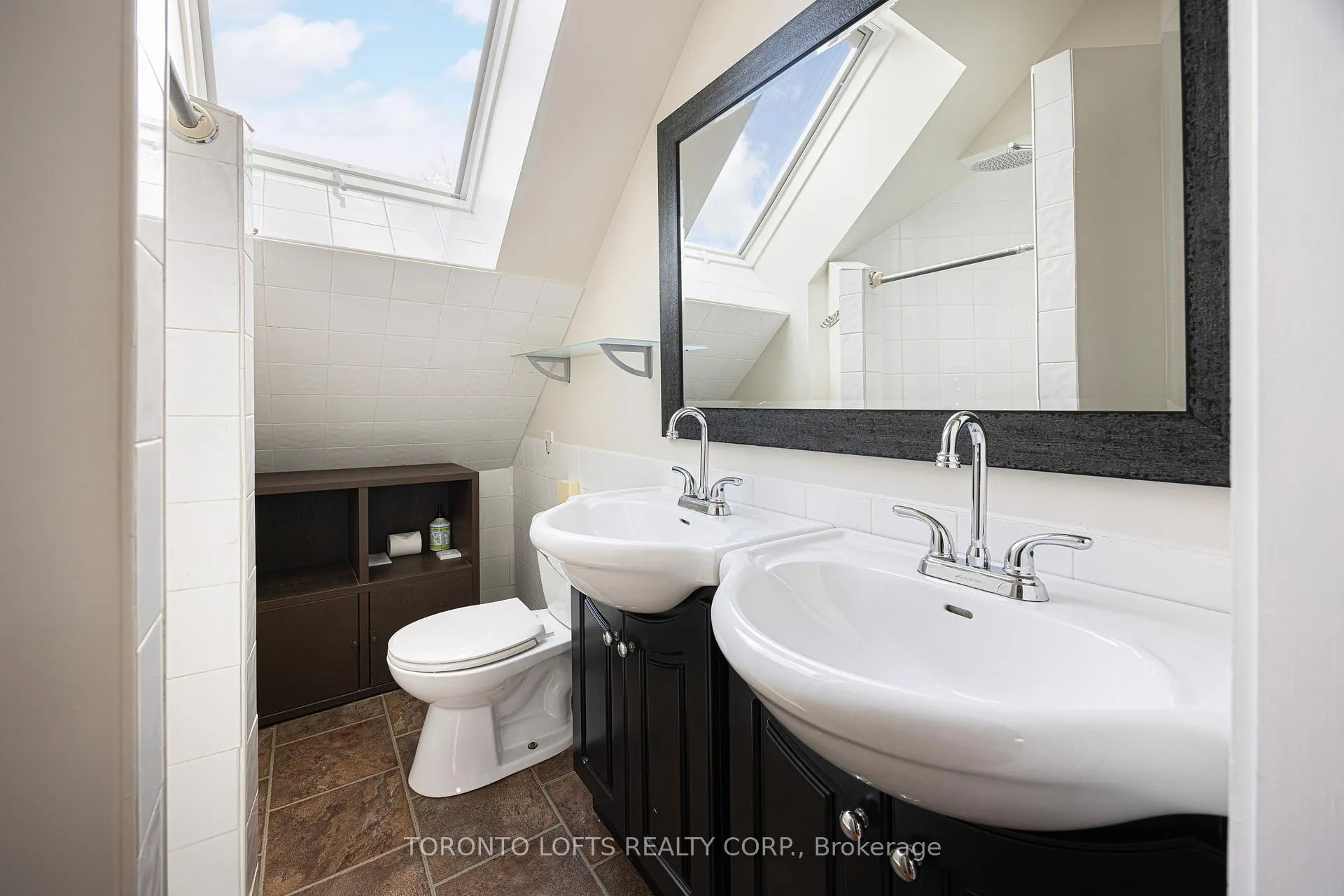 Photo 14 of 248 Milan Street, Toronto, Moss Park — HOMEH