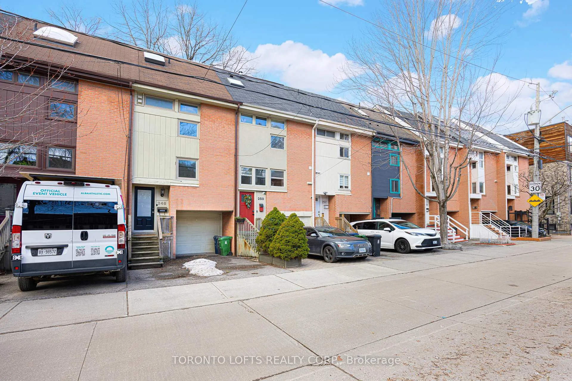 Photo 16 of 248 Milan Street, Toronto, Moss Park — HOMEH