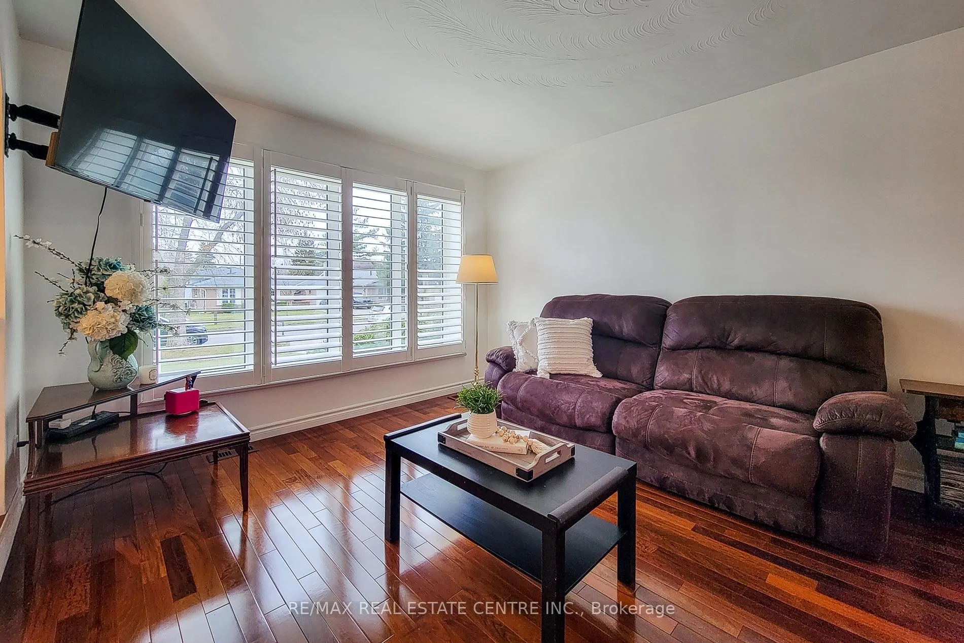 Photo 9 of 2 Ashwood Court, Hamilton, Stoney Creek — HOMEH